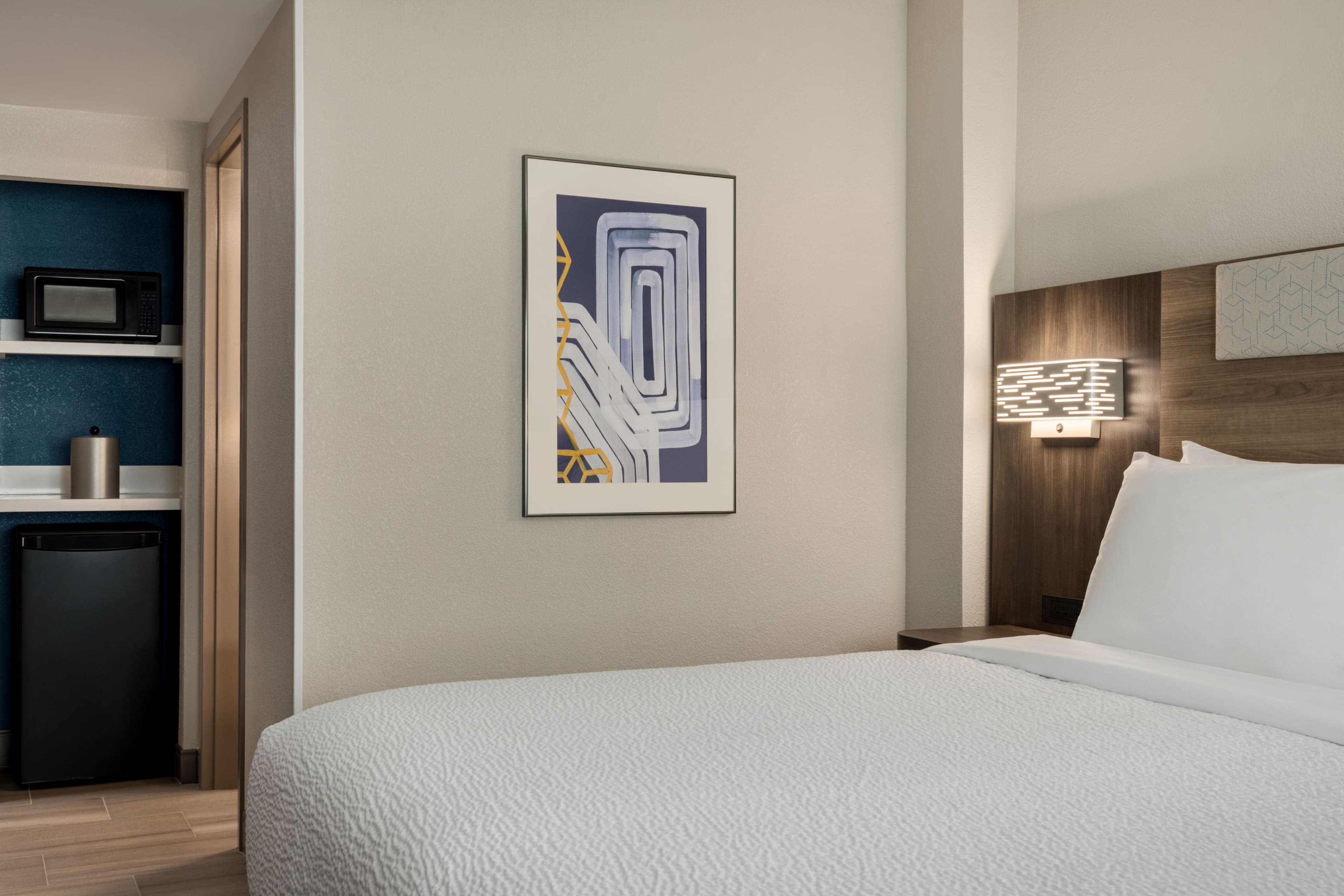 Holiday Inn Express Baltimore at the Stadiums - Image 3