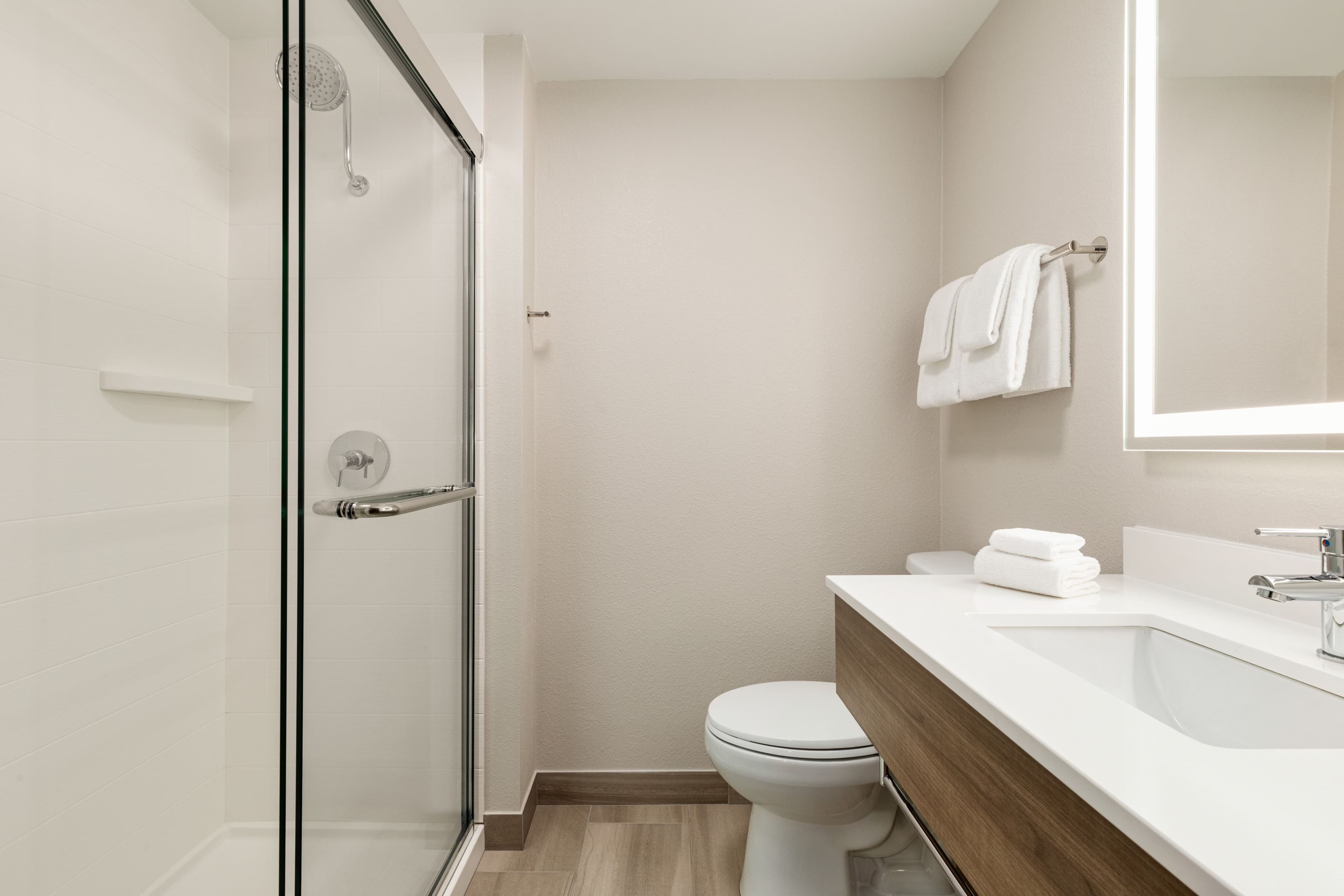 Holiday Inn Express Baltimore at the Stadiums - Image 4