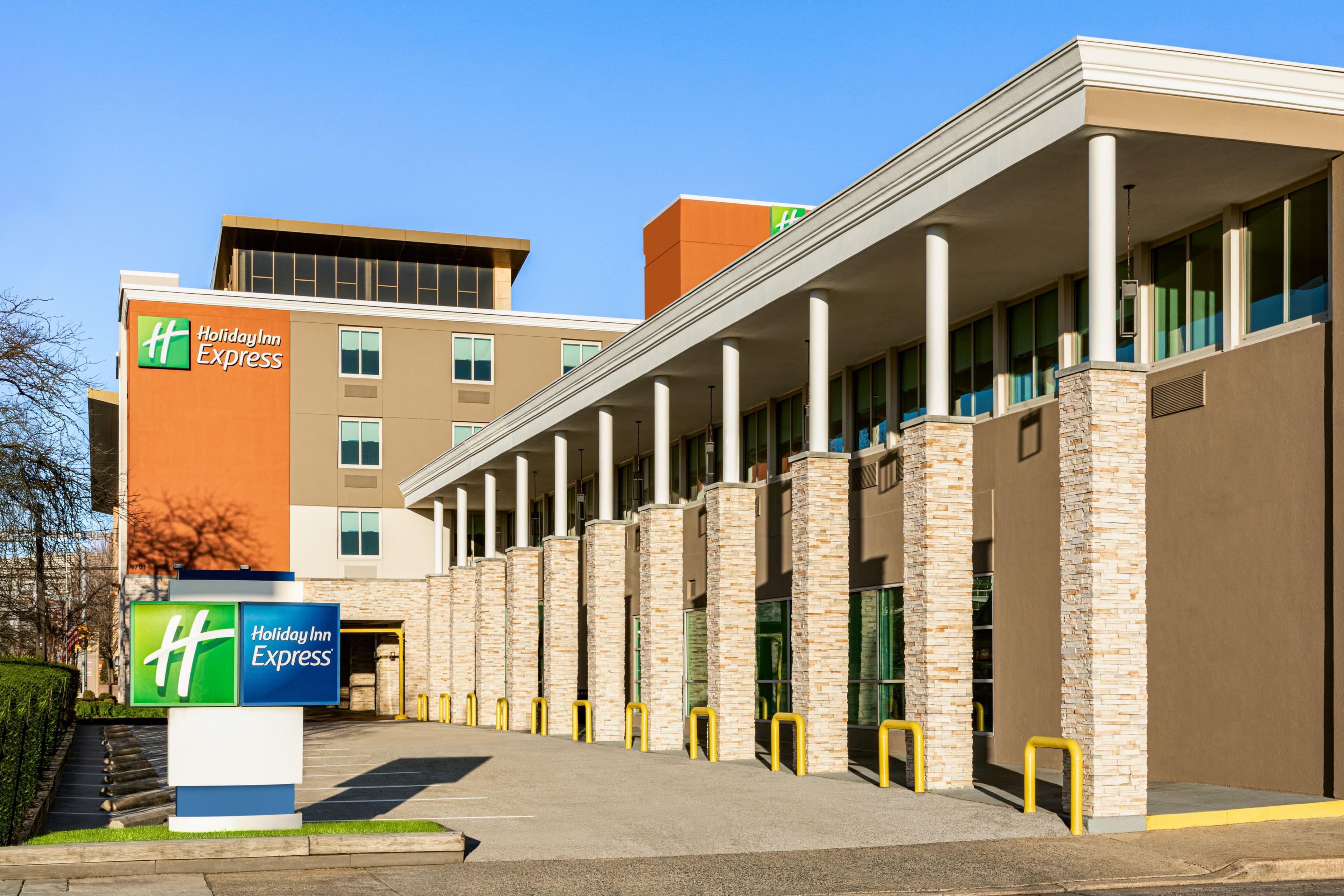 Holiday Inn Express Baltimore at the Stadiums - Image 1