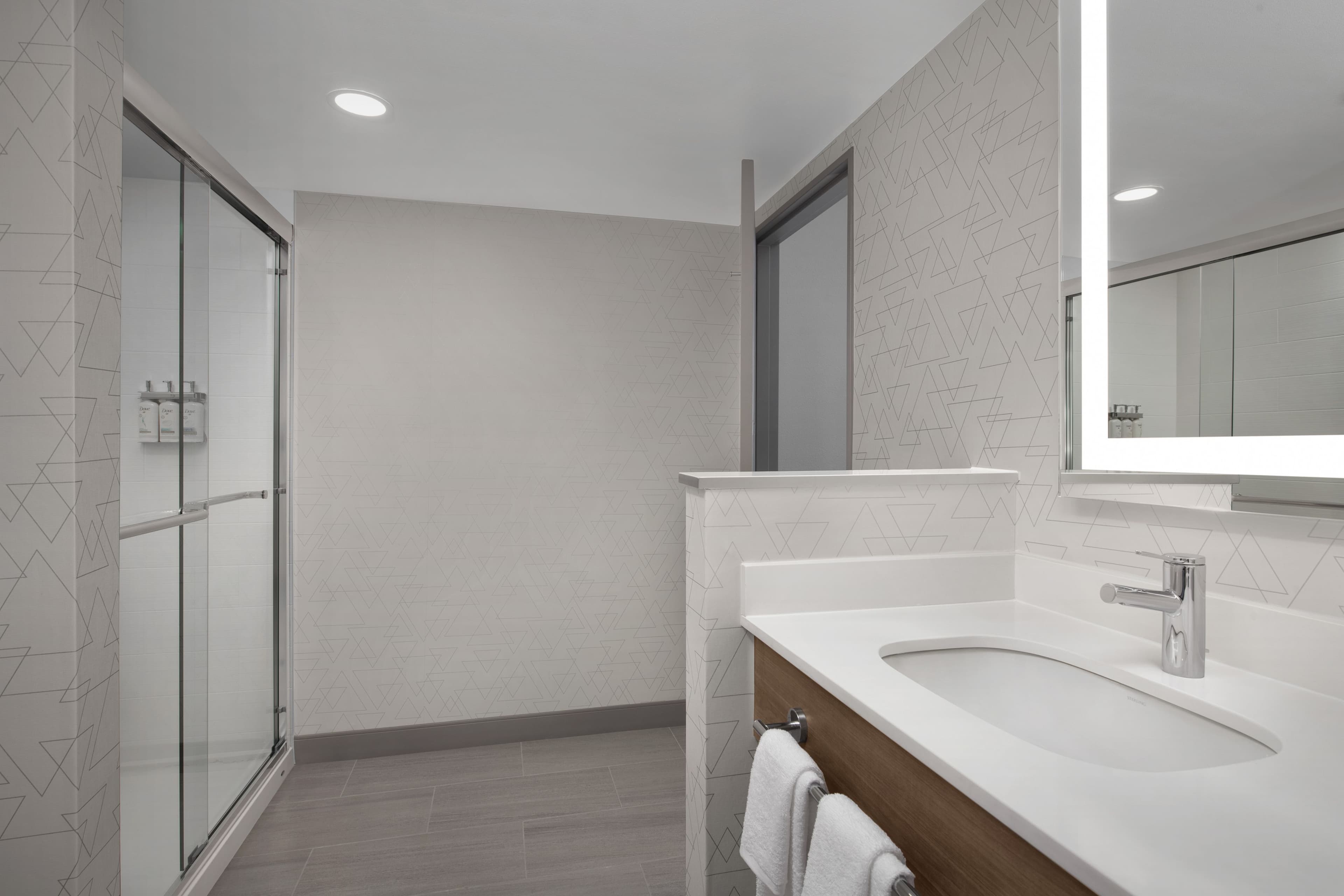 Holiday Inn Express Baltimore - BWI Airport NE — 16