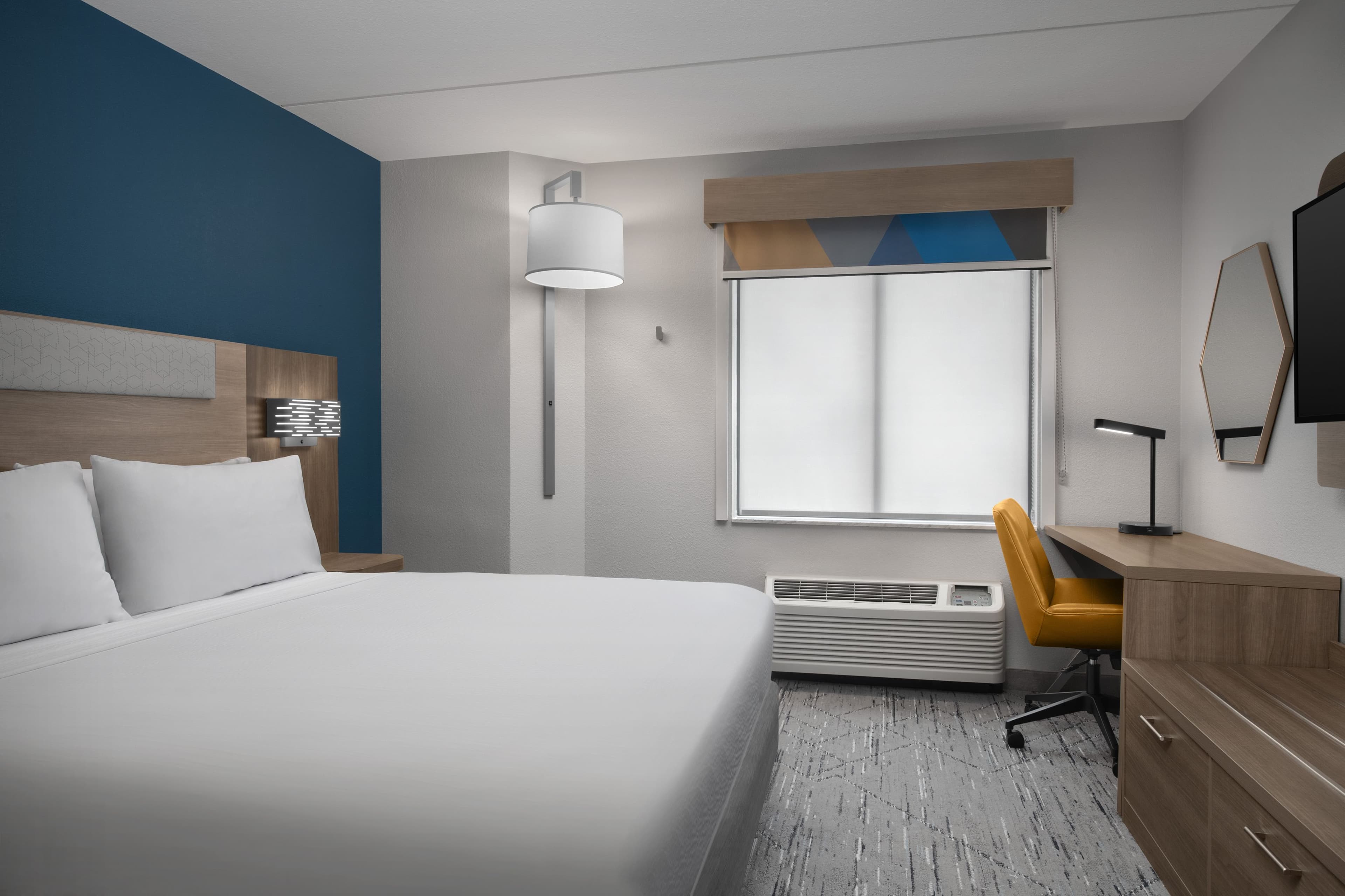 Holiday Inn Express Baltimore - BWI Airport NE - Image 2