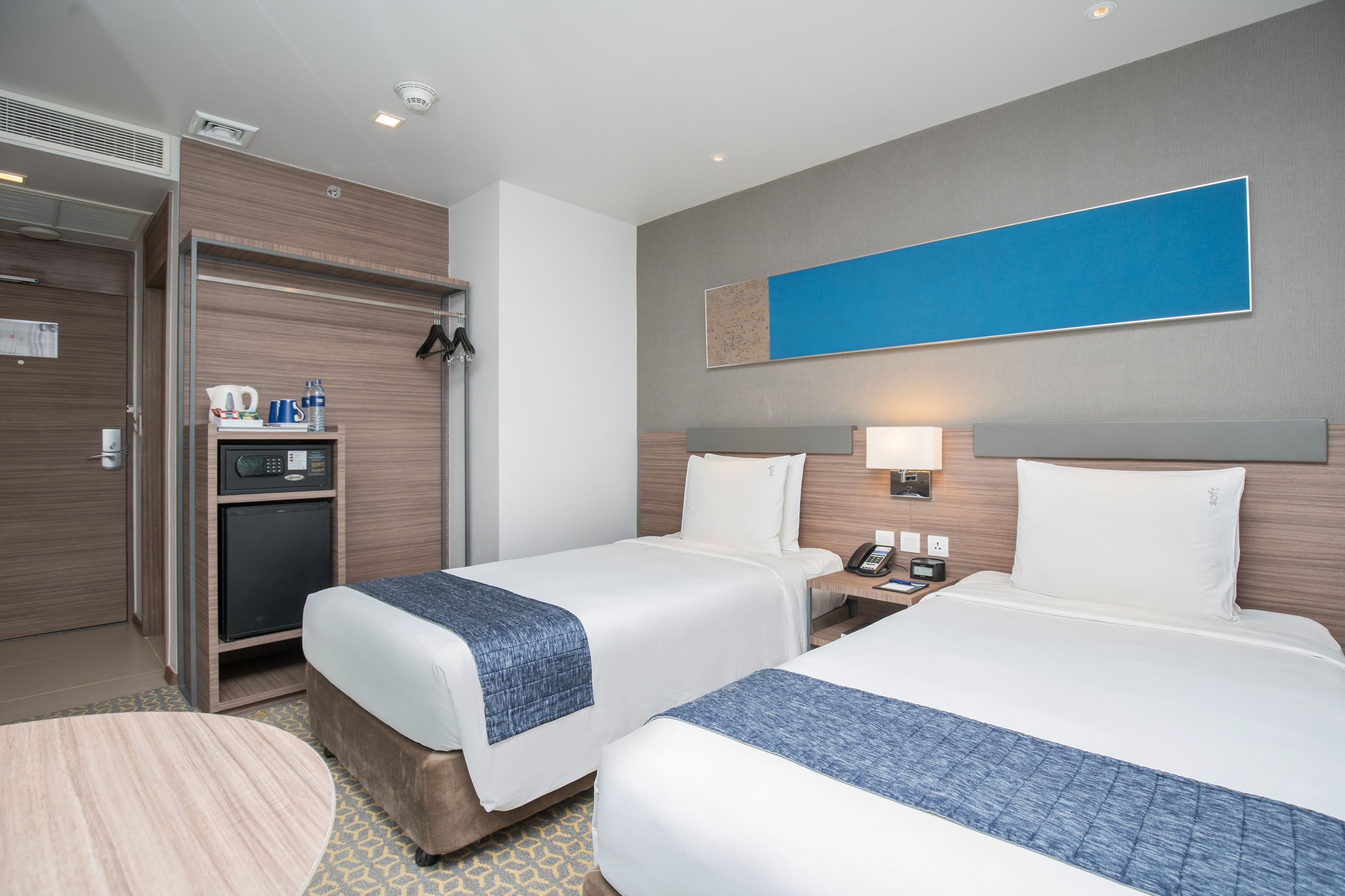 Holiday Inn Express Bangkok Sathorn — 9