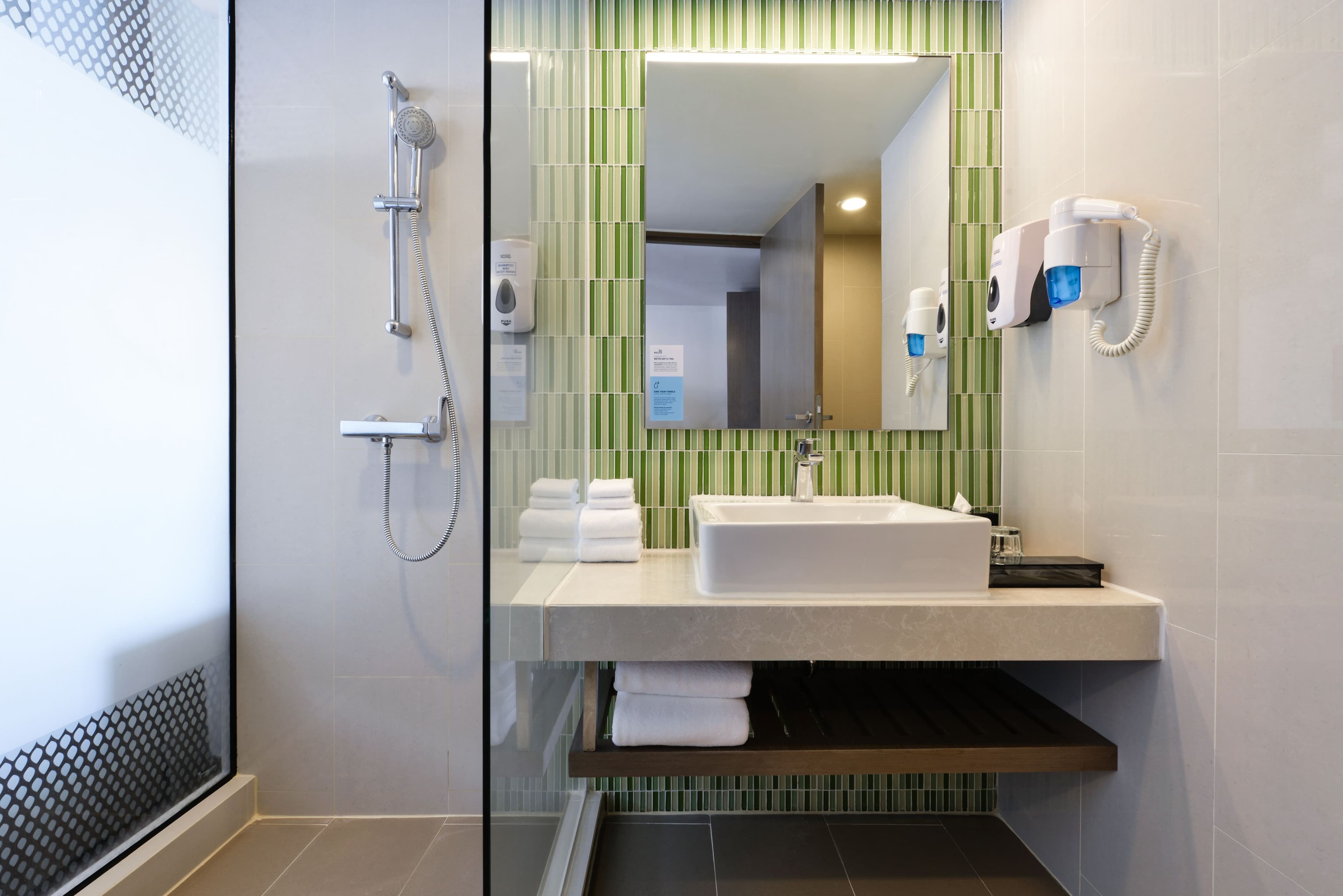 Standard Room With Free Breakfast - Image 21