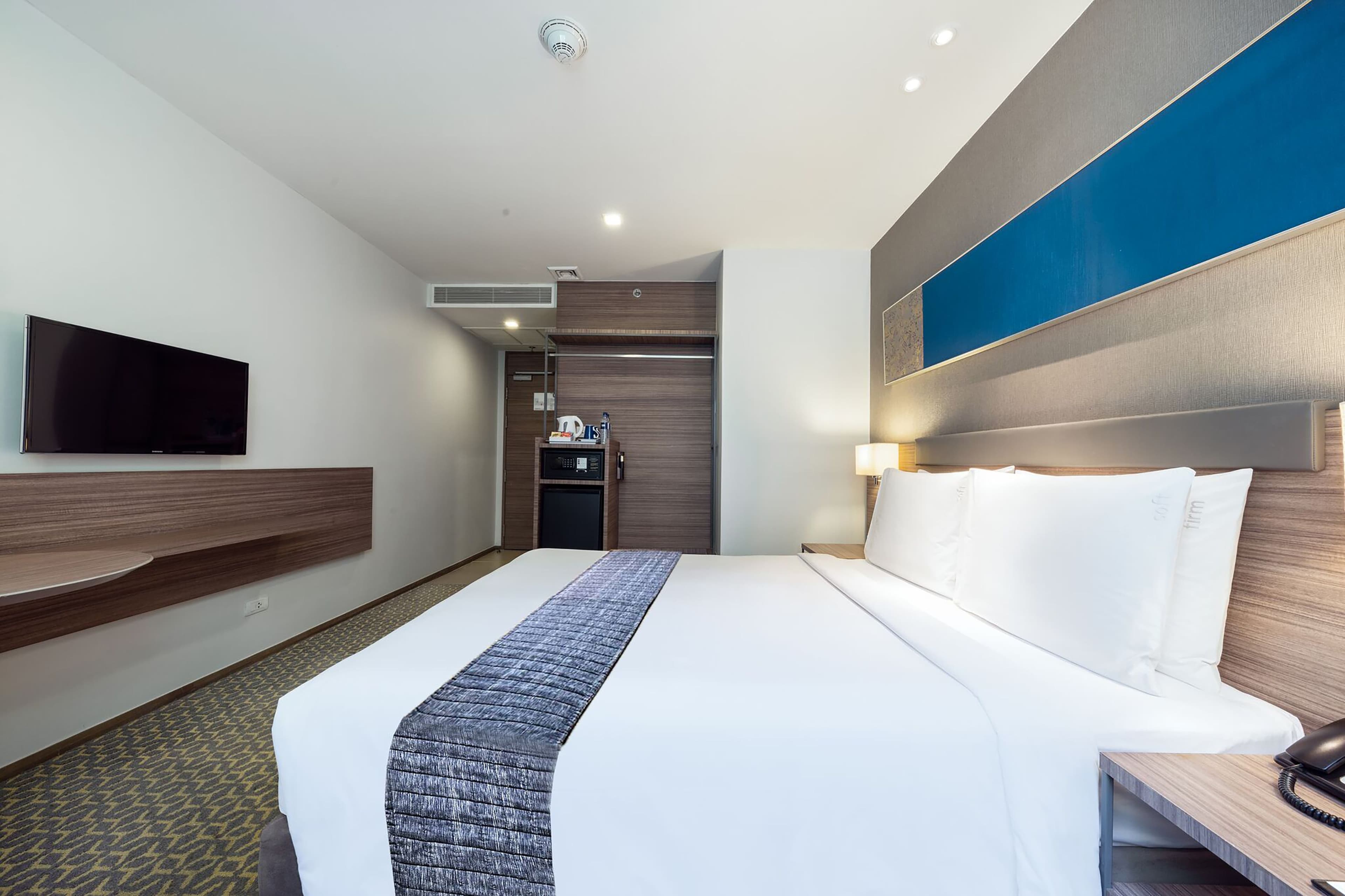 Holiday Inn Express Bangkok Sathorn — 2