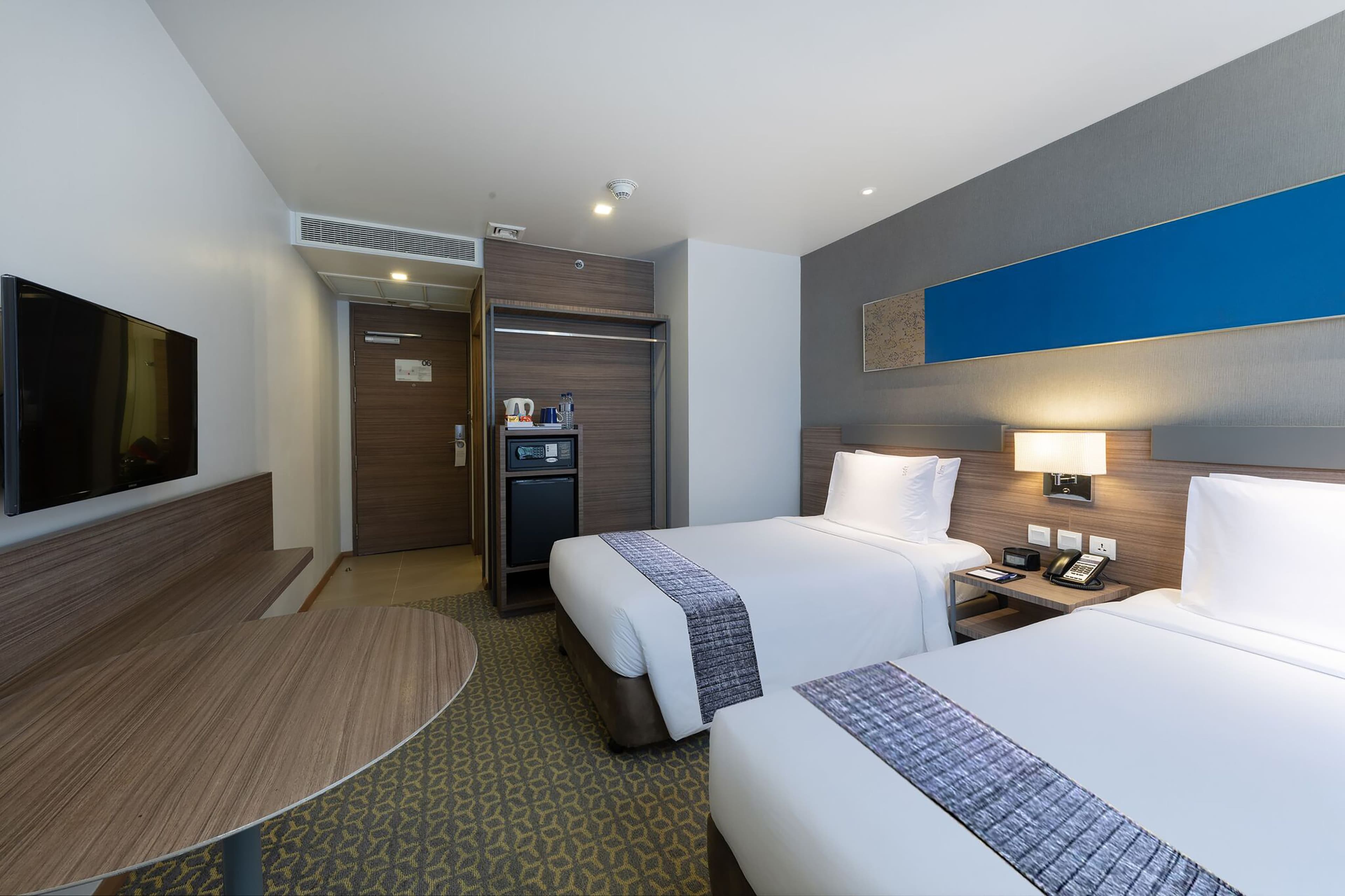 Holiday Inn Express Bangkok Sathorn — 7