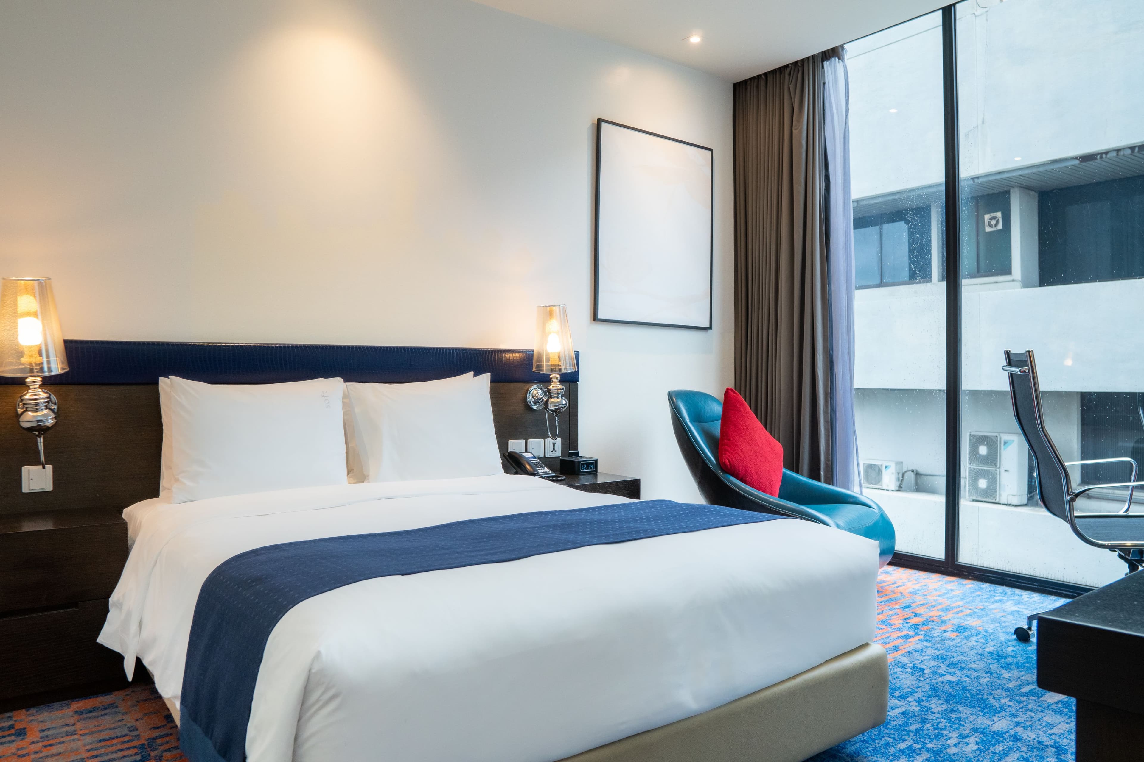 Standard Room With Free Breakfast - Image 7