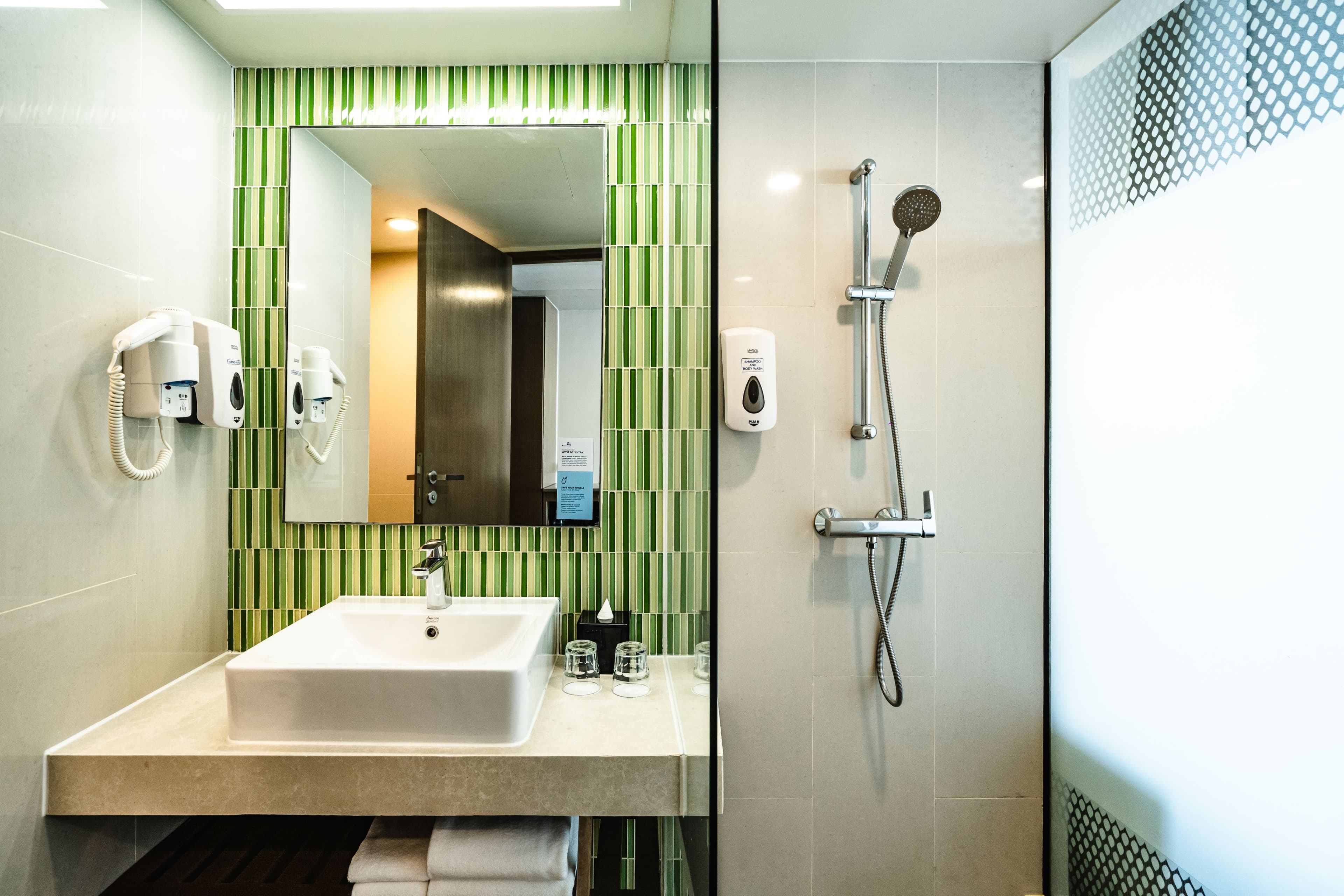 Standard Room With Free Breakfast - Image 6