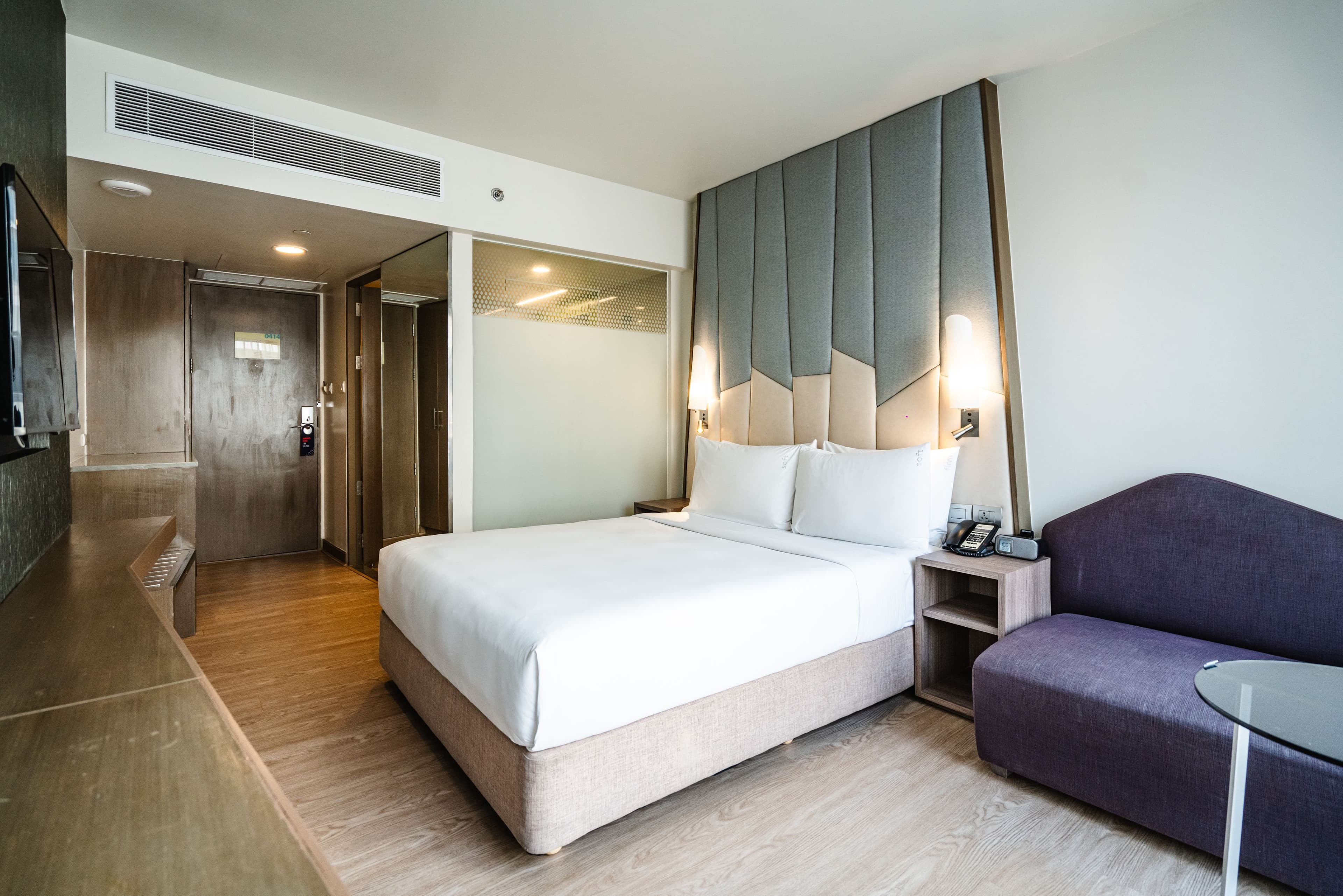 Standard Room With Free Breakfast - Image 11