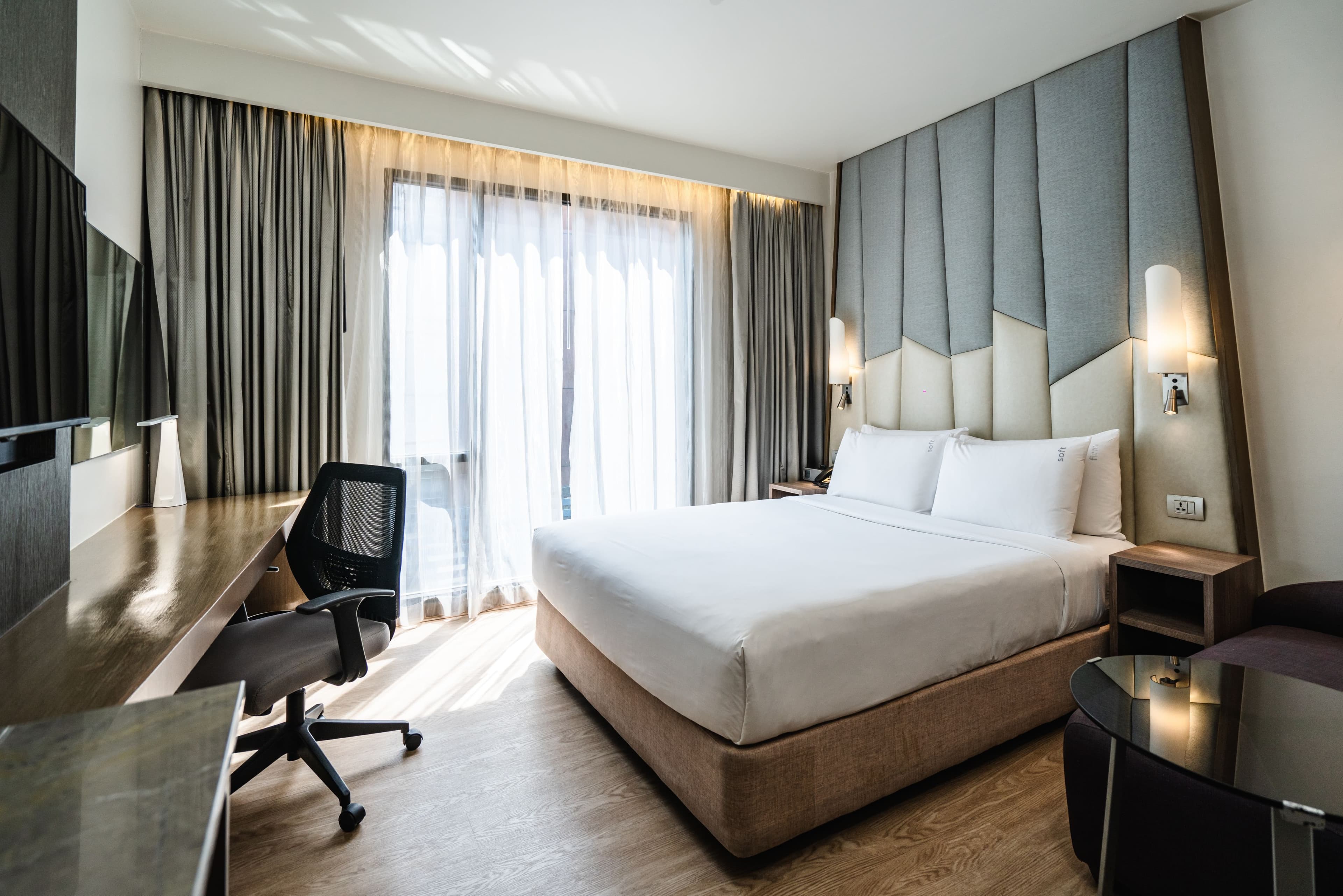 Standard Room With Free Breakfast - Image 15