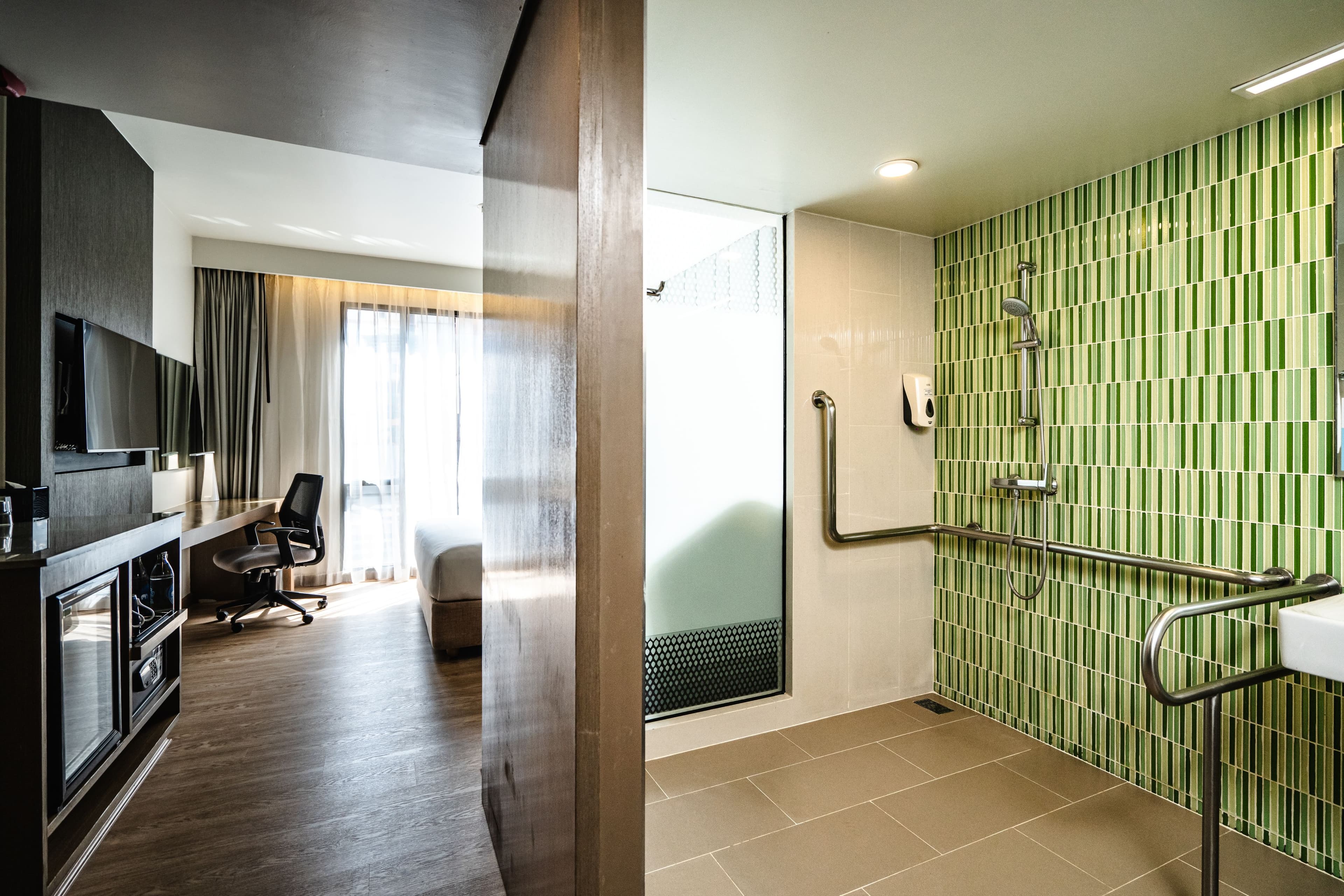 Holiday Inn Express Bangkok Sukhumvit 11 — 39