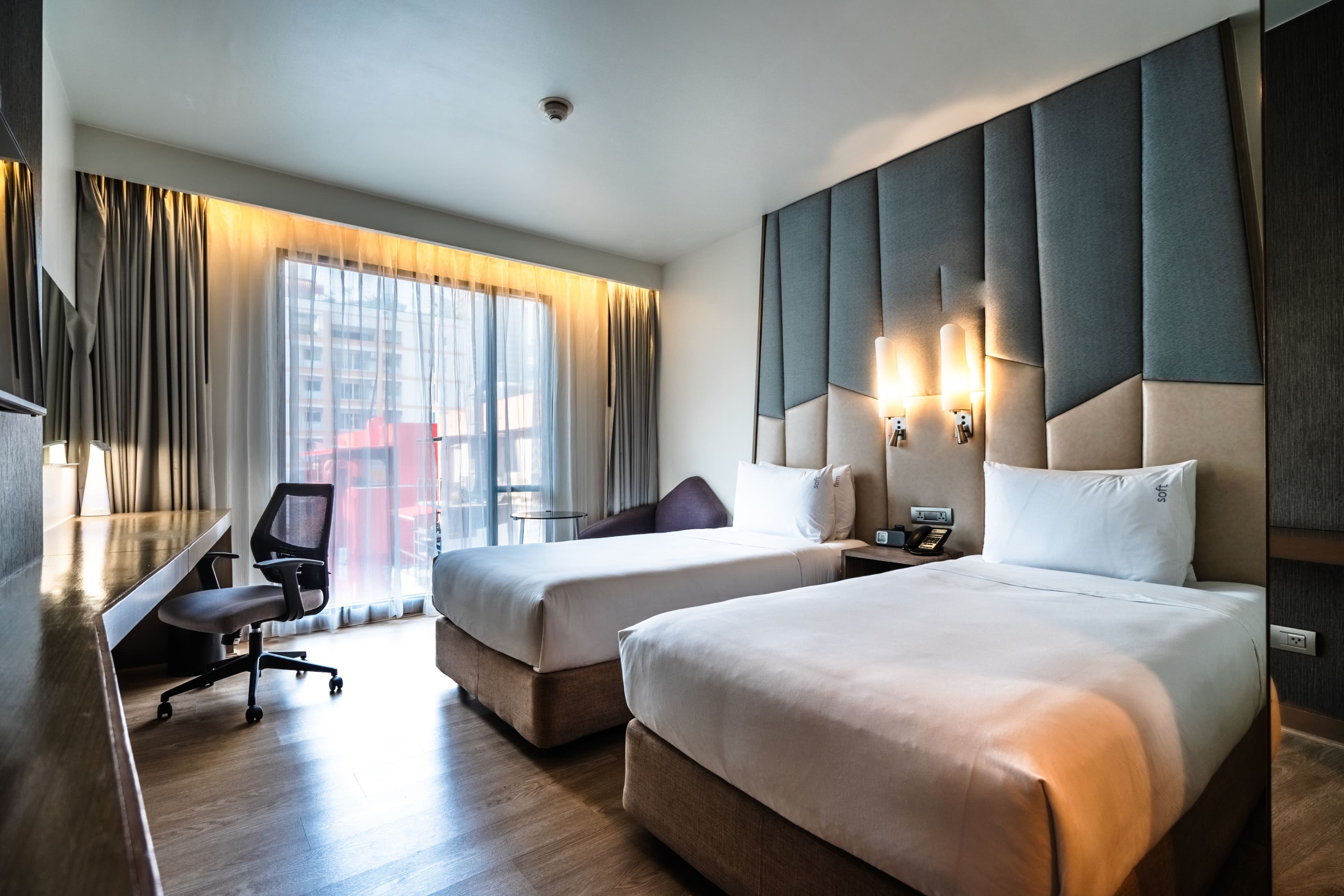Holiday Inn Express Bangkok Sukhumvit 11 — 53