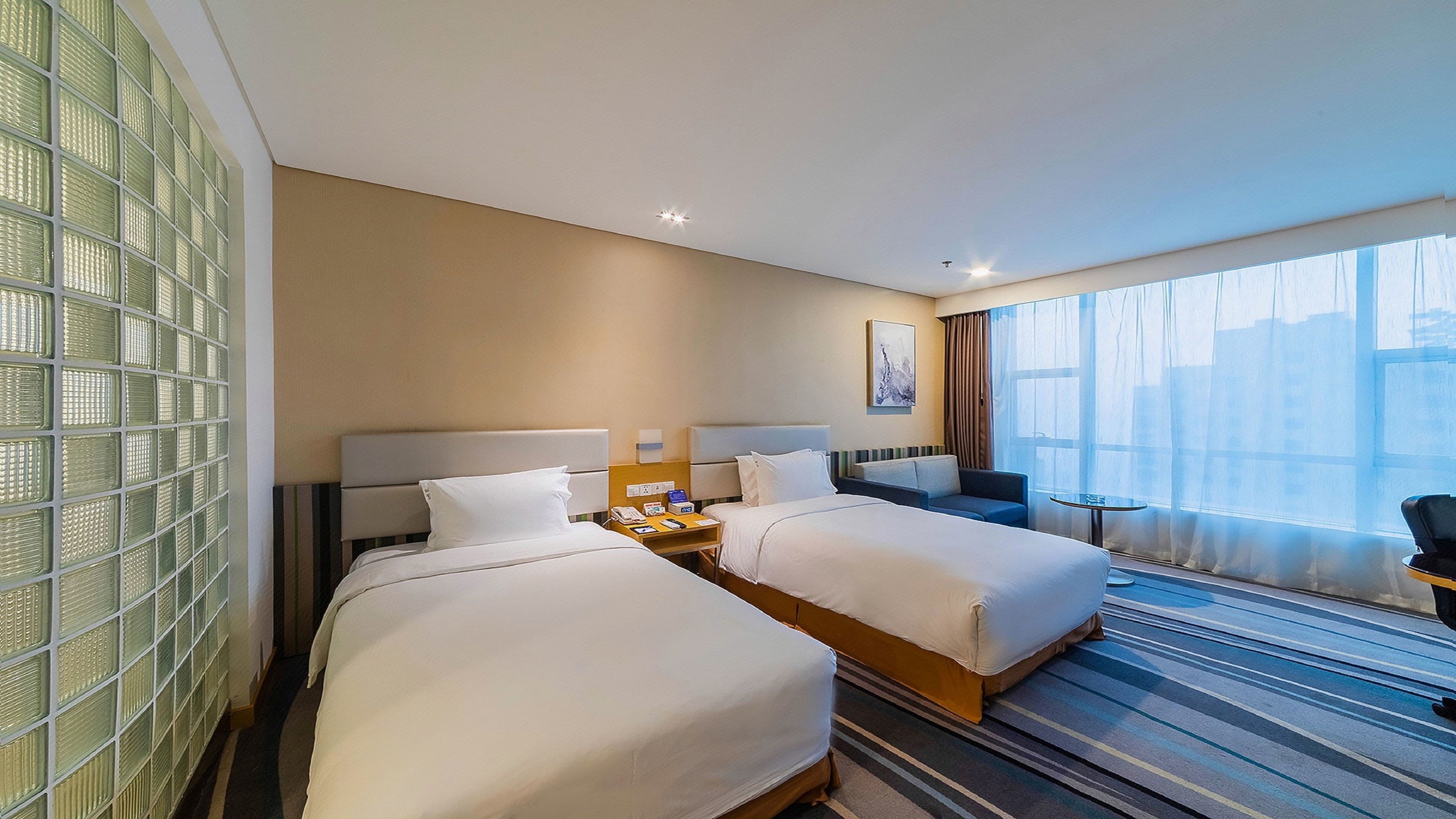 Holiday Inn Express Baoji City Centre — 7