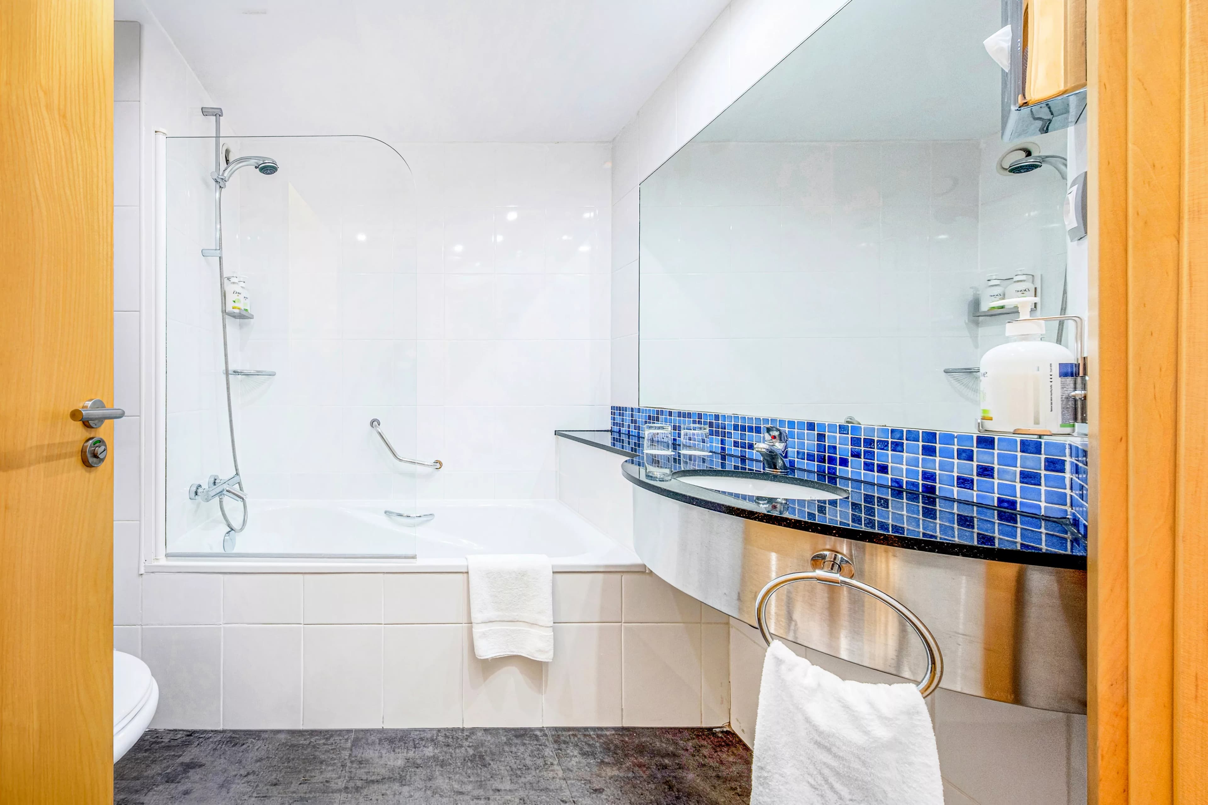 Holiday Inn Express Barcelona - City 22@ — 7