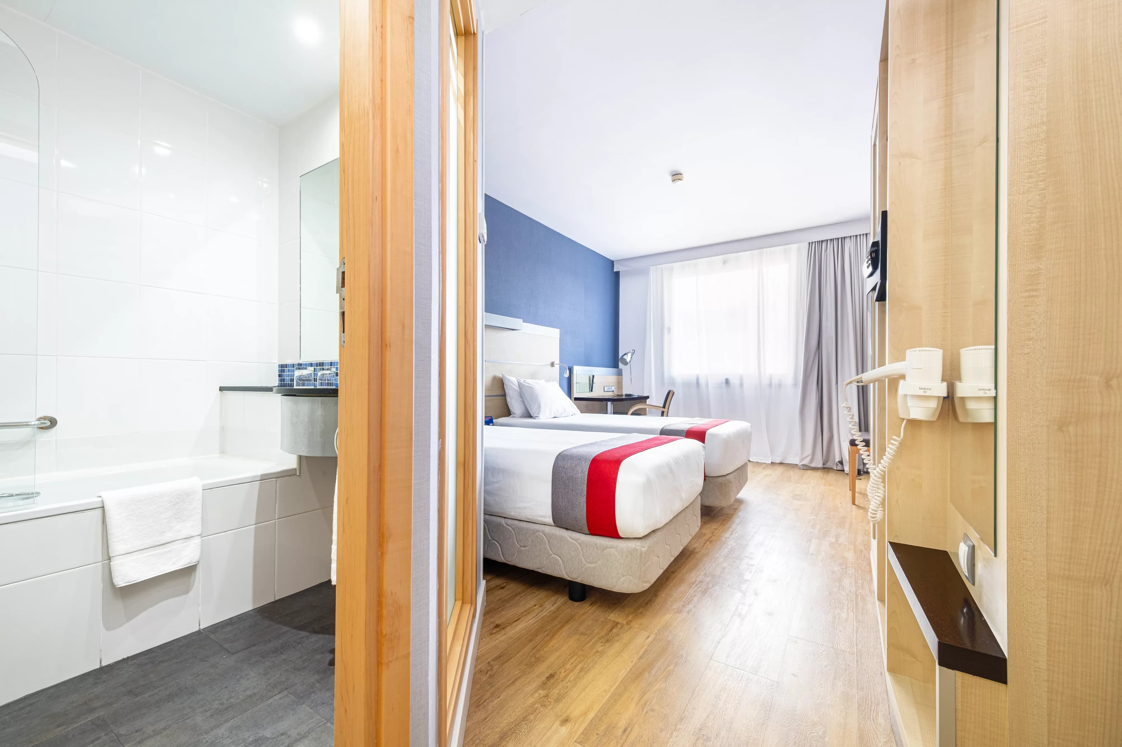 Holiday Inn Express Barcelona - City 22@ — 8