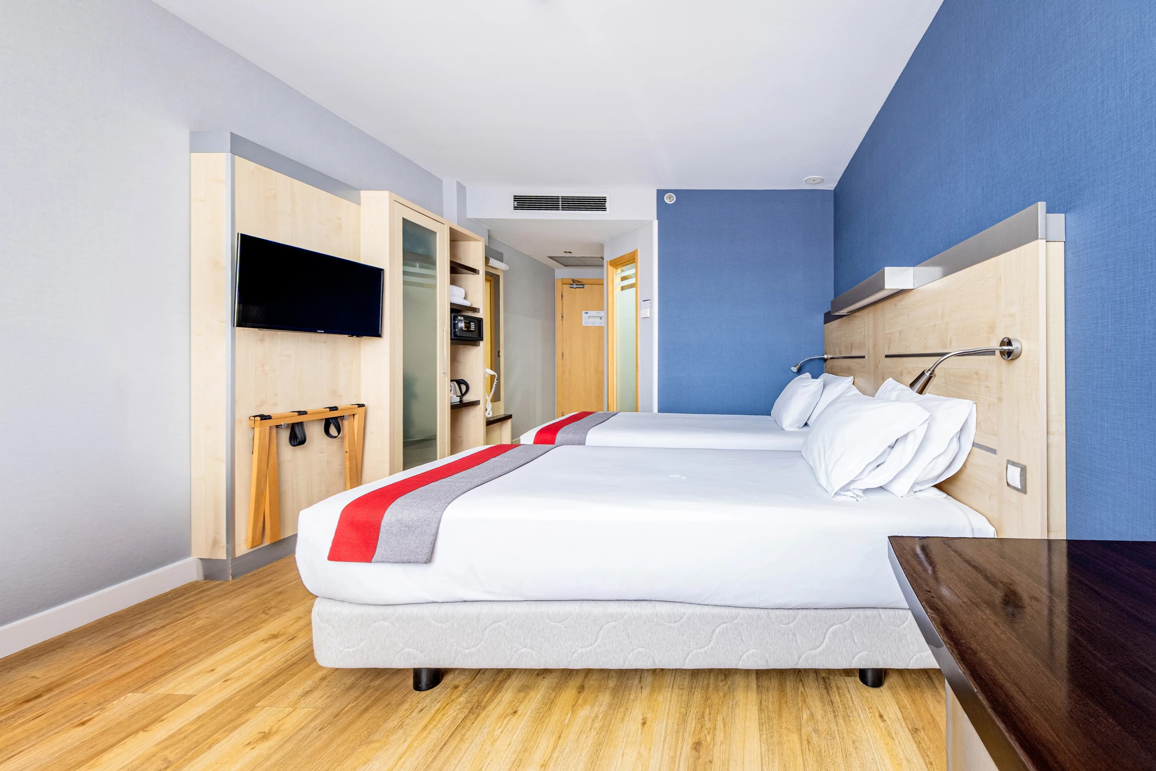 Holiday Inn Express Barcelona - City 22@ — 44
