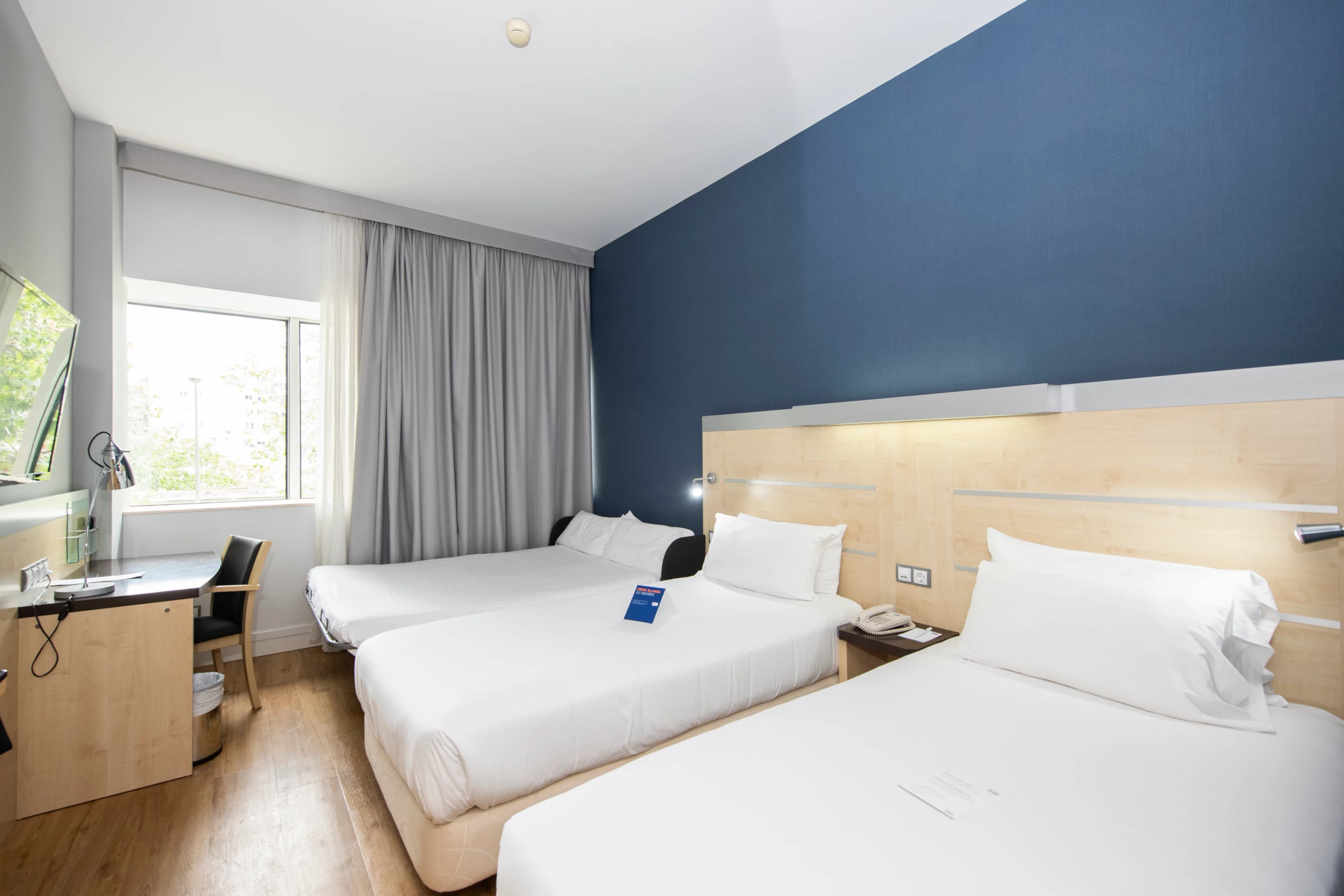 Holiday Inn Express Barcelona - City 22@ — 32