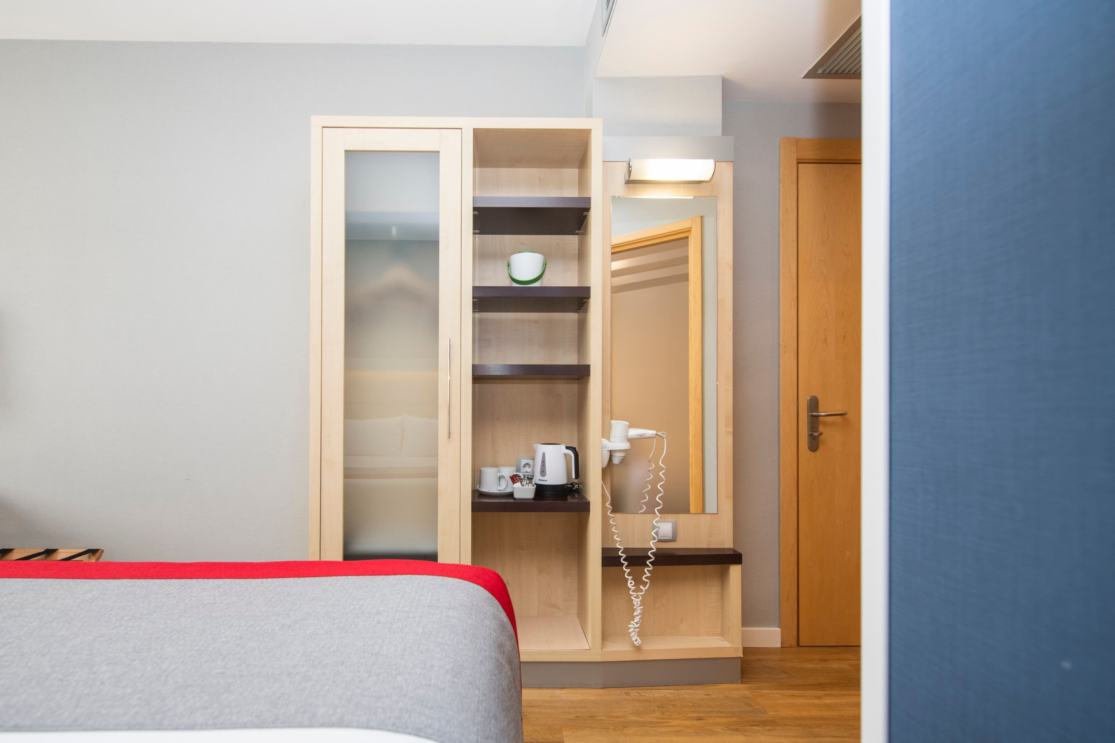 Holiday Inn Express Barcelona - City 22@ - Image 2