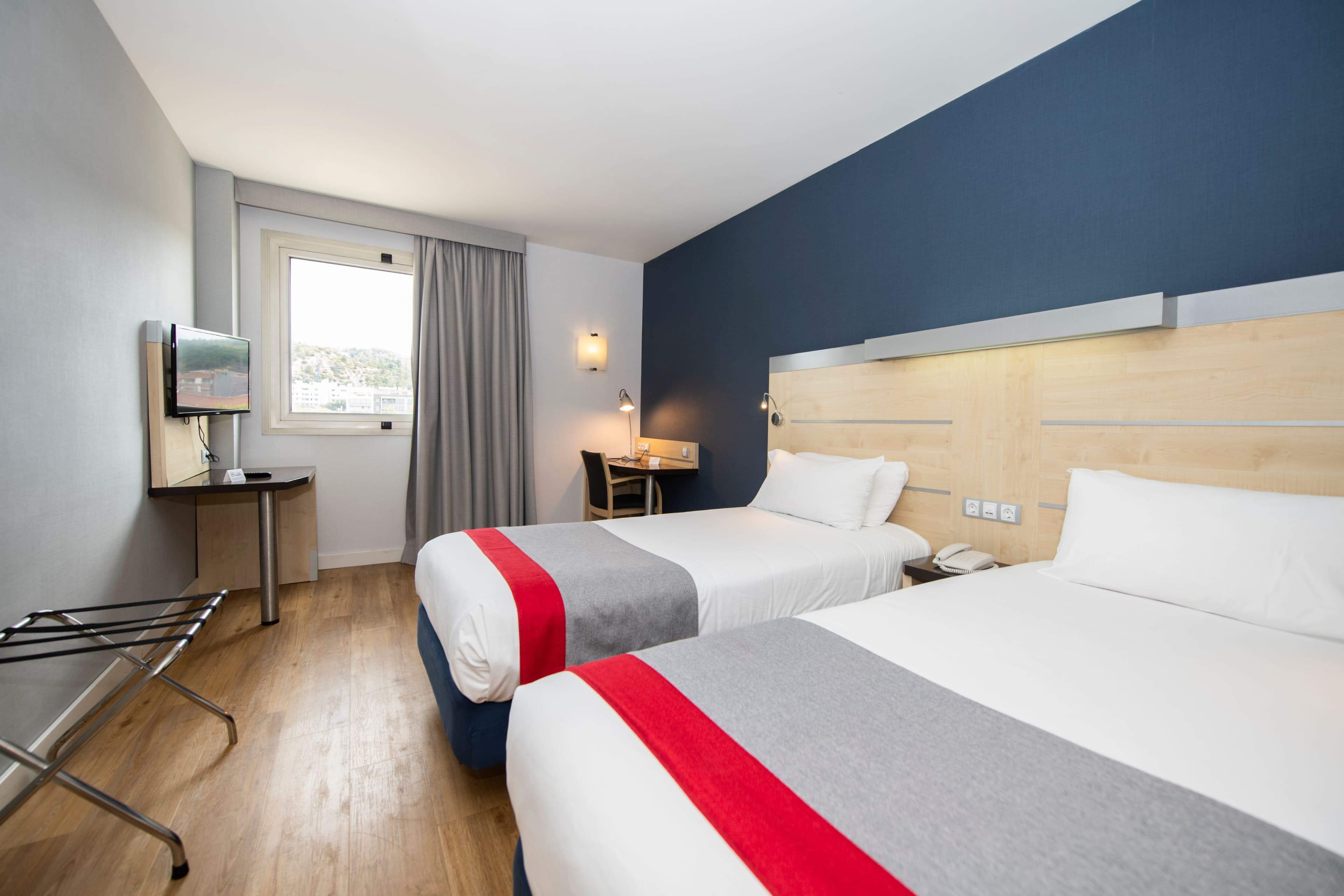 Holiday Inn Express Barcelona - Molins de Rei - Image 3