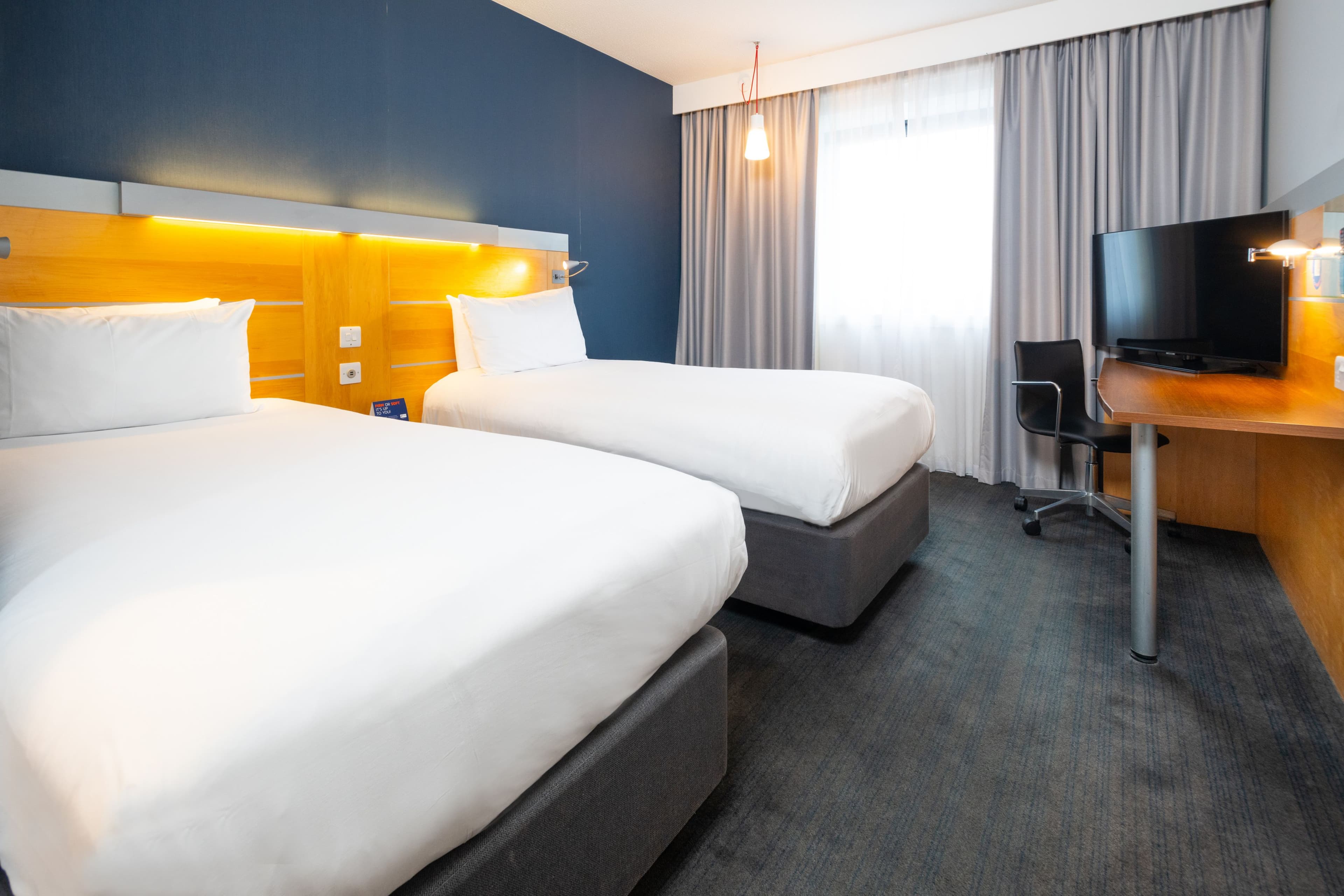 Holiday Inn Express Bedford — 26