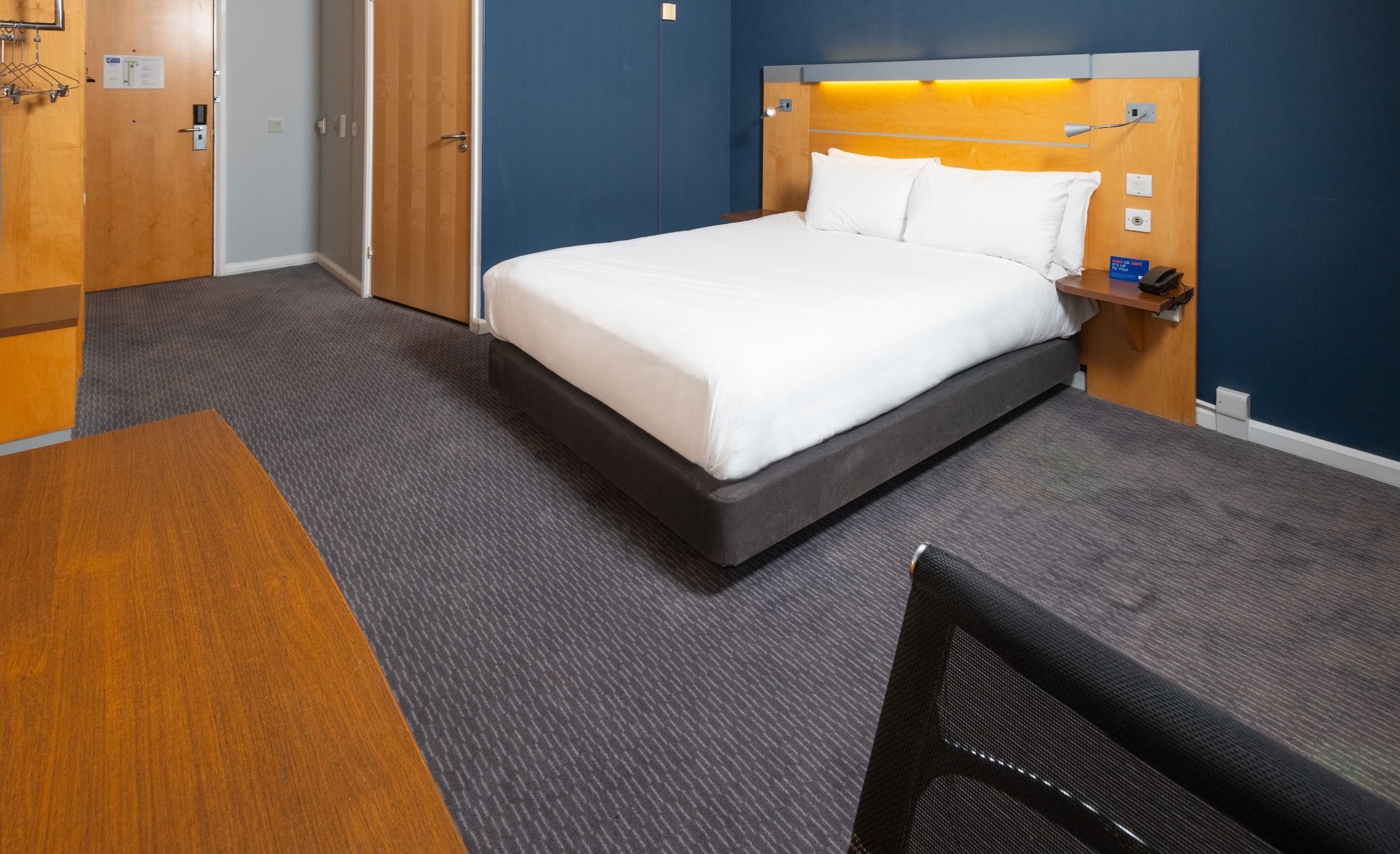 Holiday Inn Express Bedford — 20