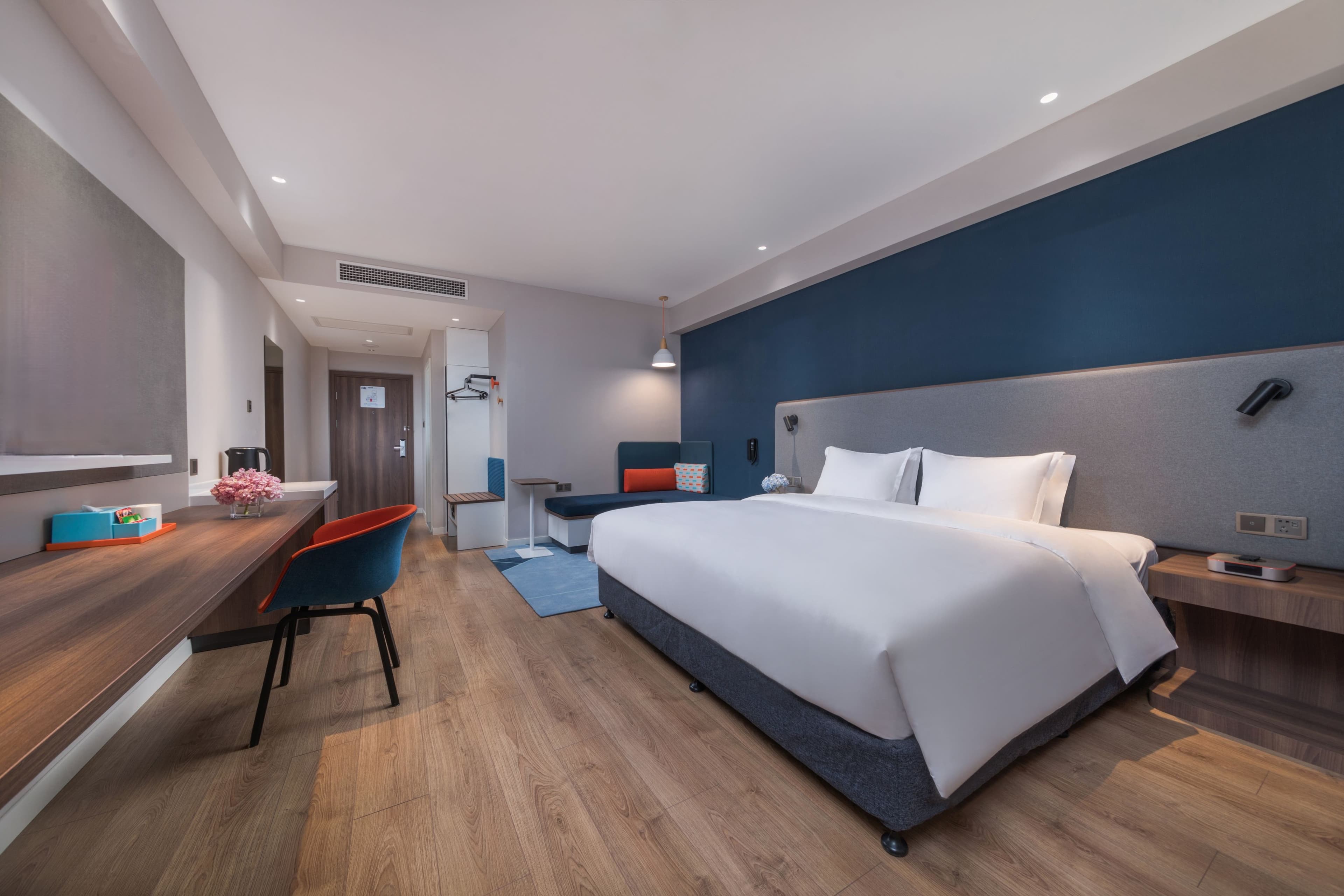 Holiday Inn Express Beijing Shijingshan Lakeview — 8