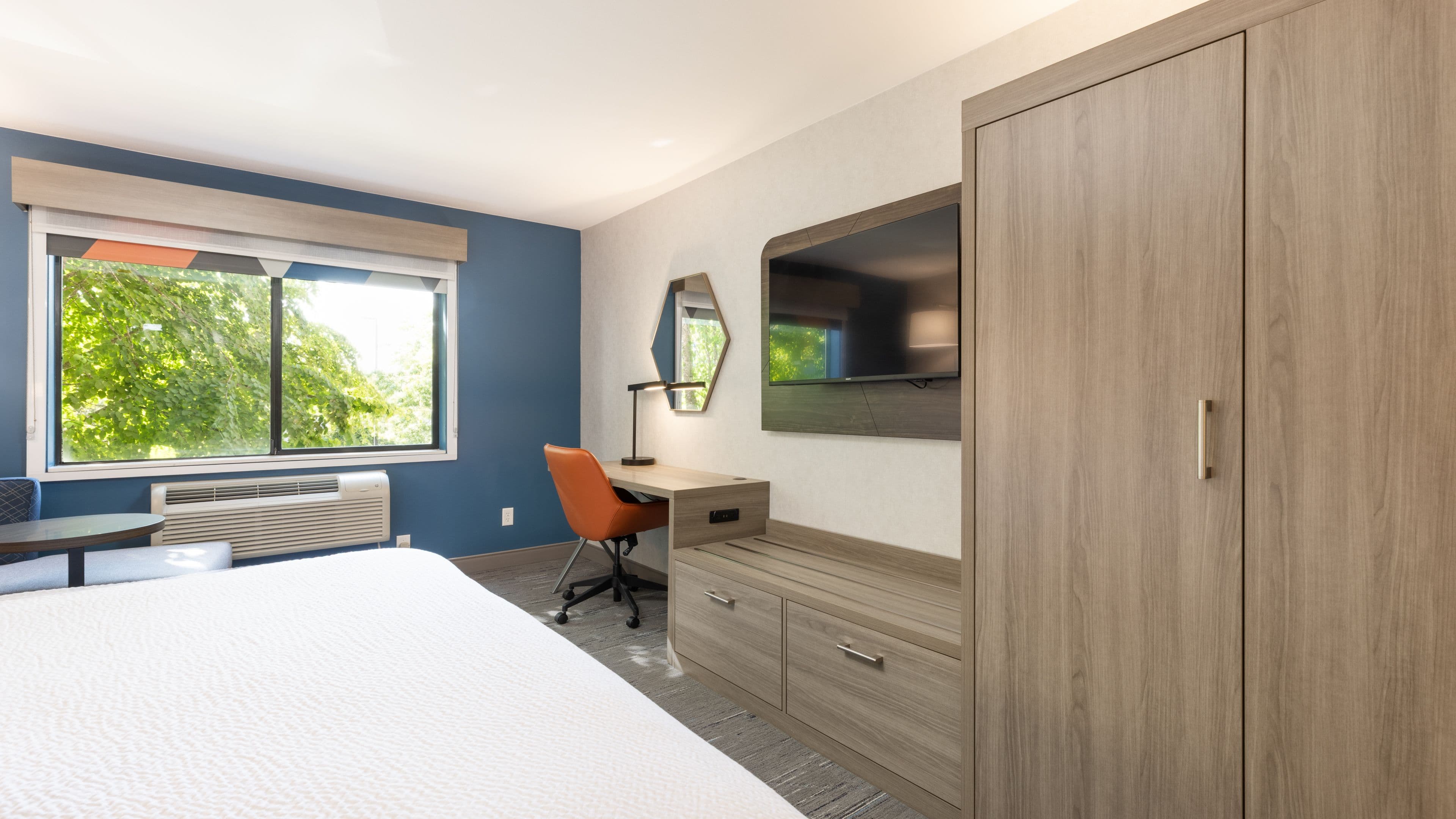 Holiday Inn Express Bellingham — 7