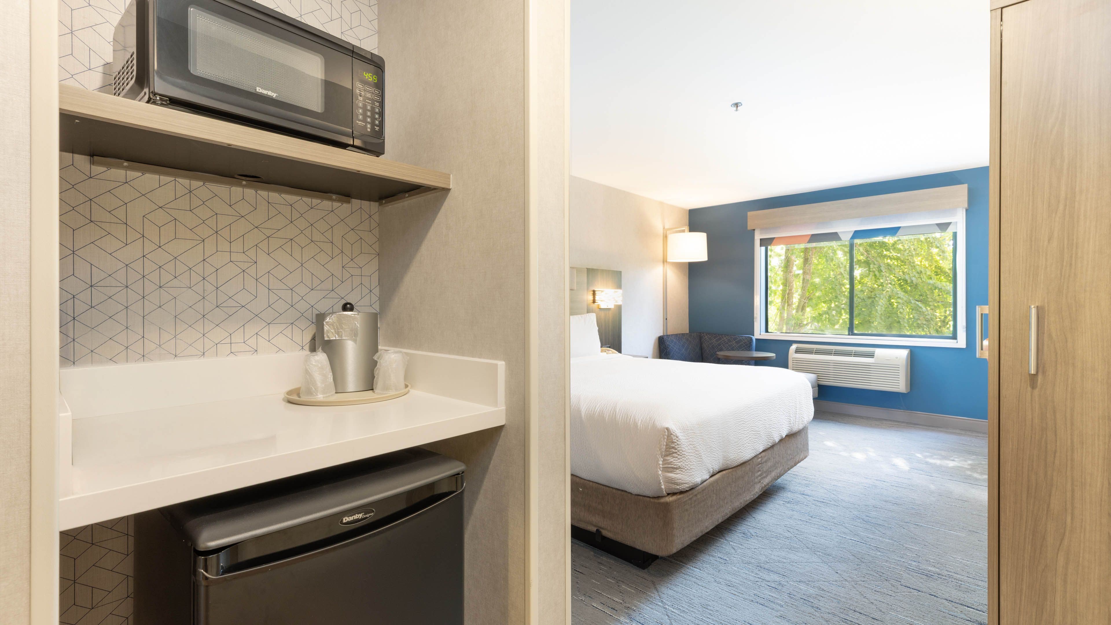 Holiday Inn Express Bellingham — 8