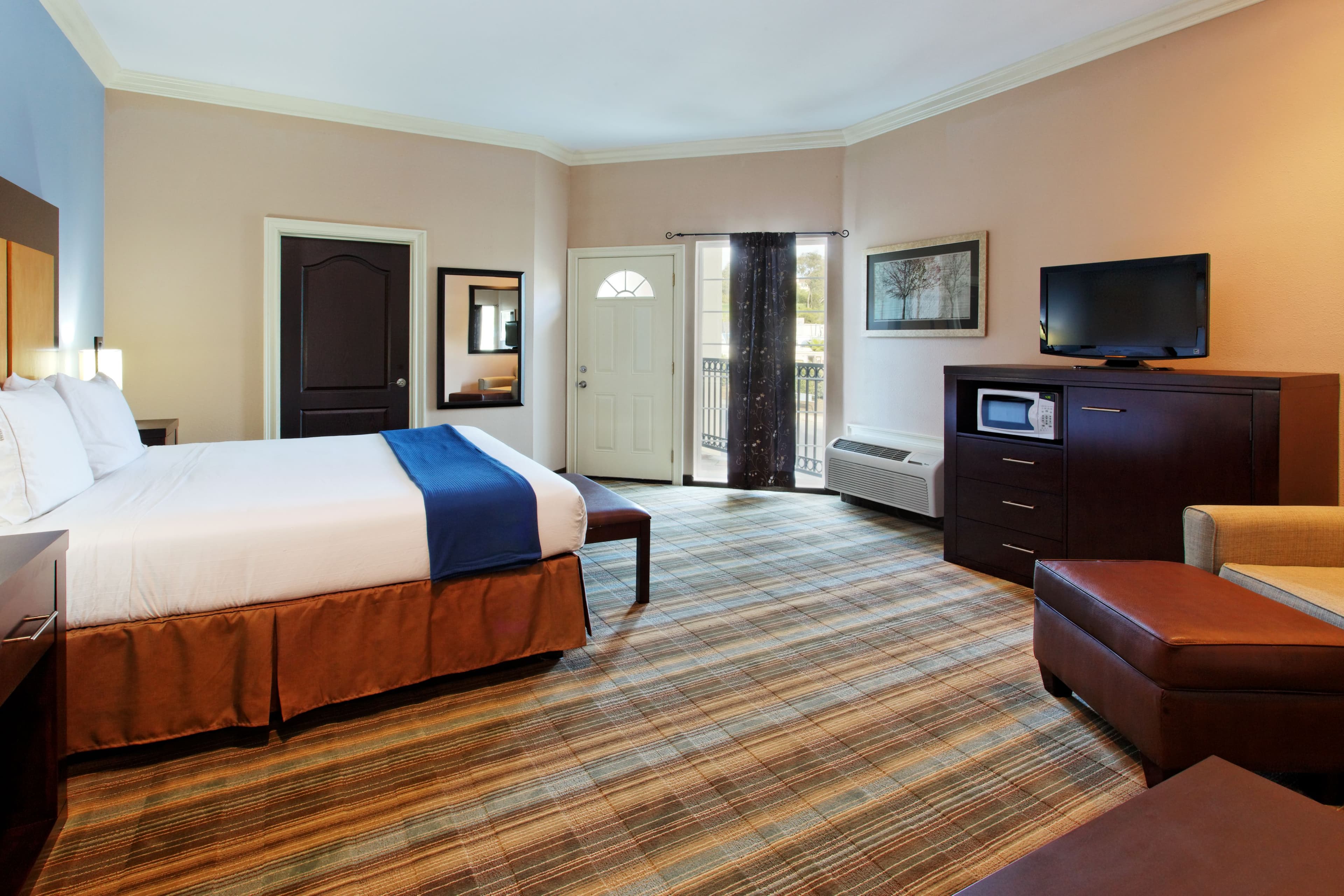 Holiday Inn Express Benicia — 8