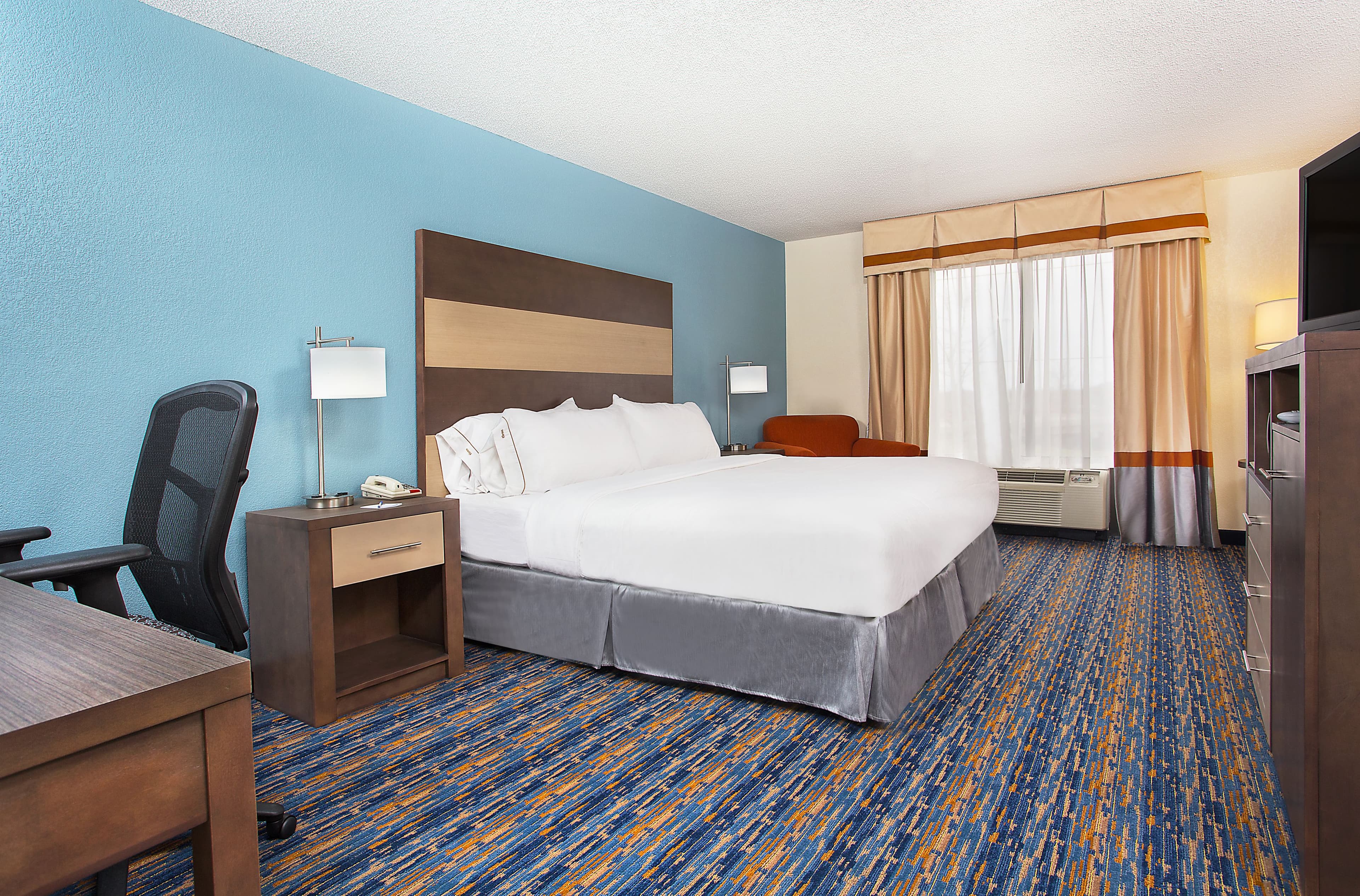 Holiday Inn Express Berea - Image 3