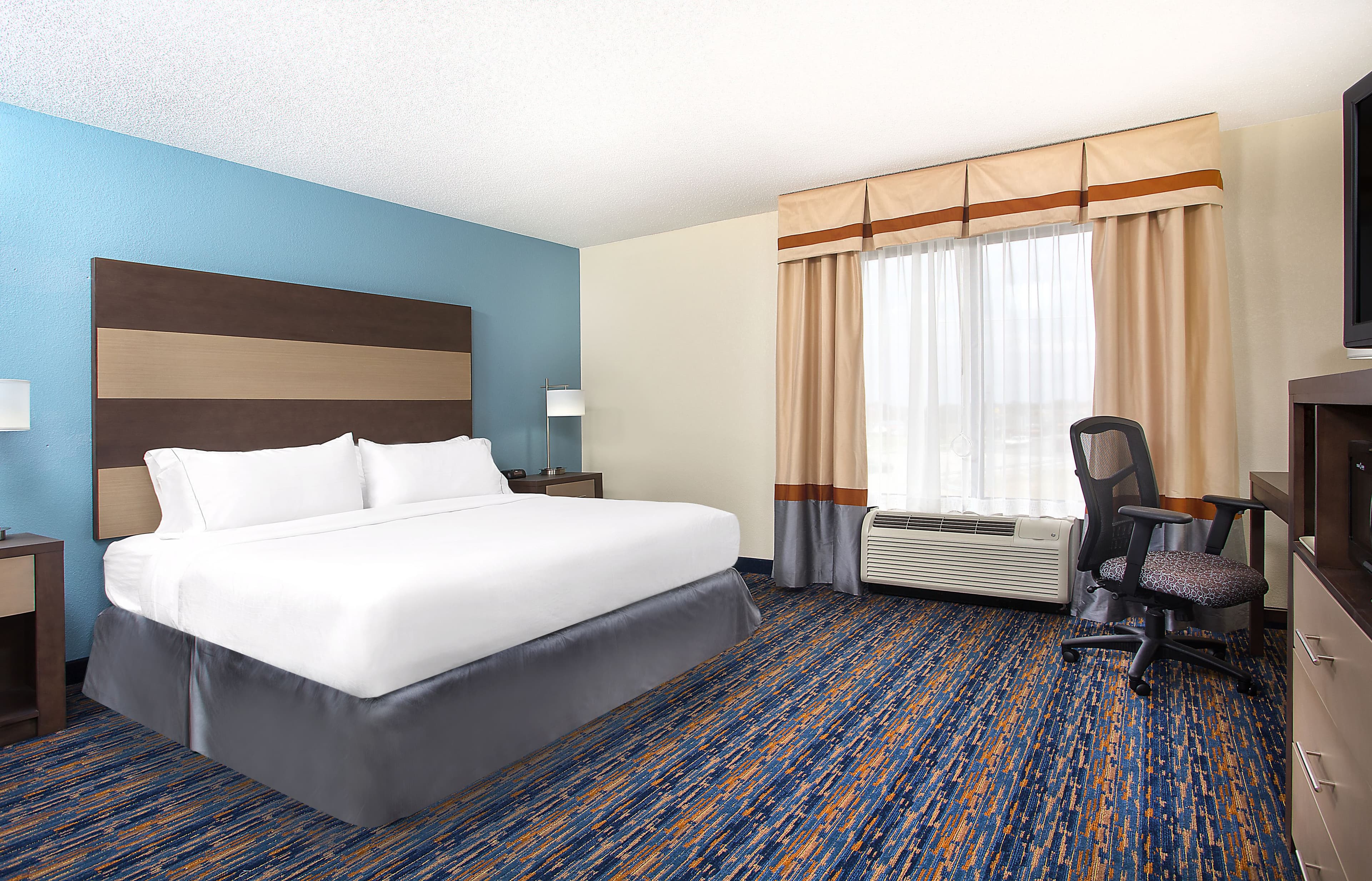 Holiday Inn Express Berea - Image 2