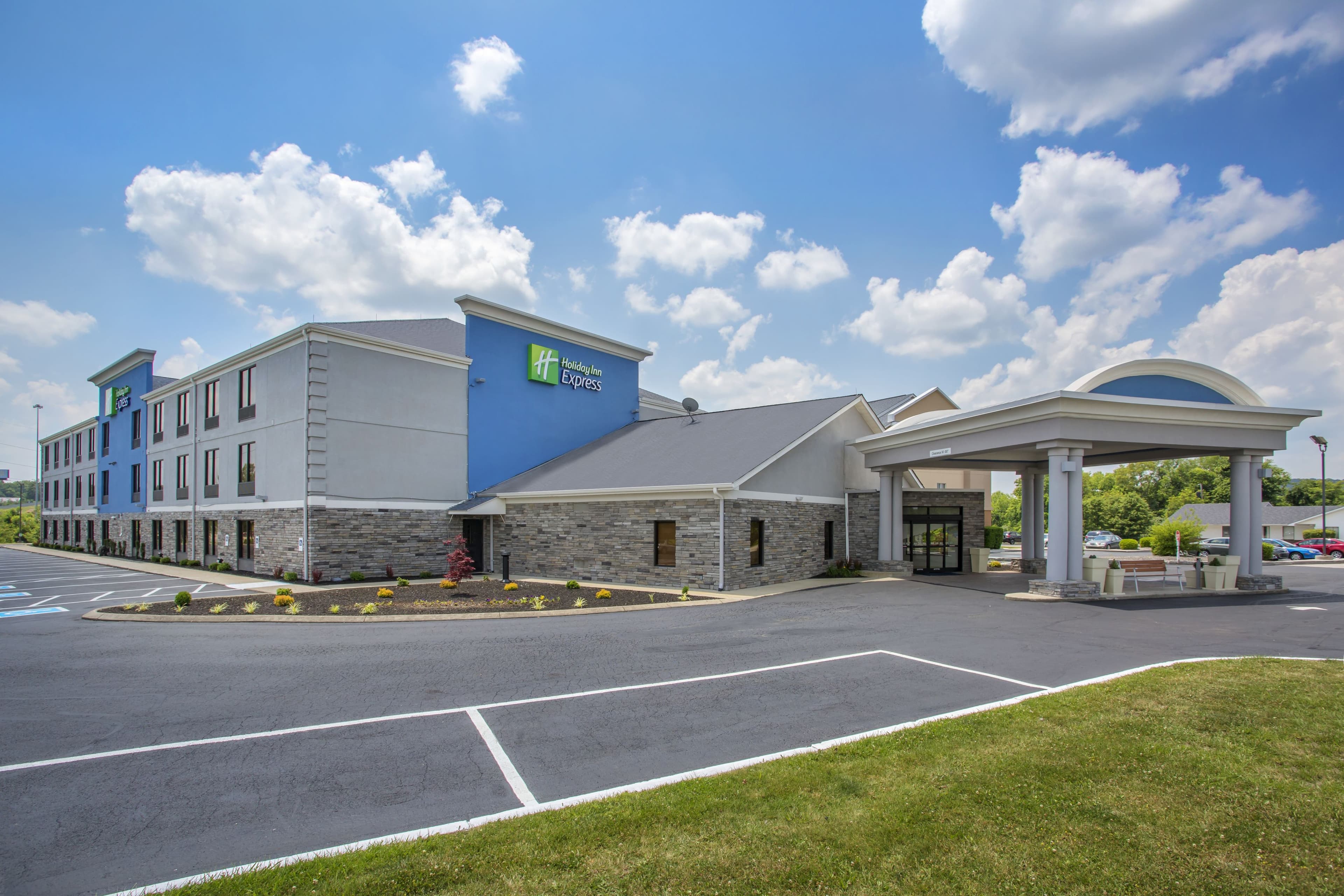 Holiday Inn Express Berea - Image 1