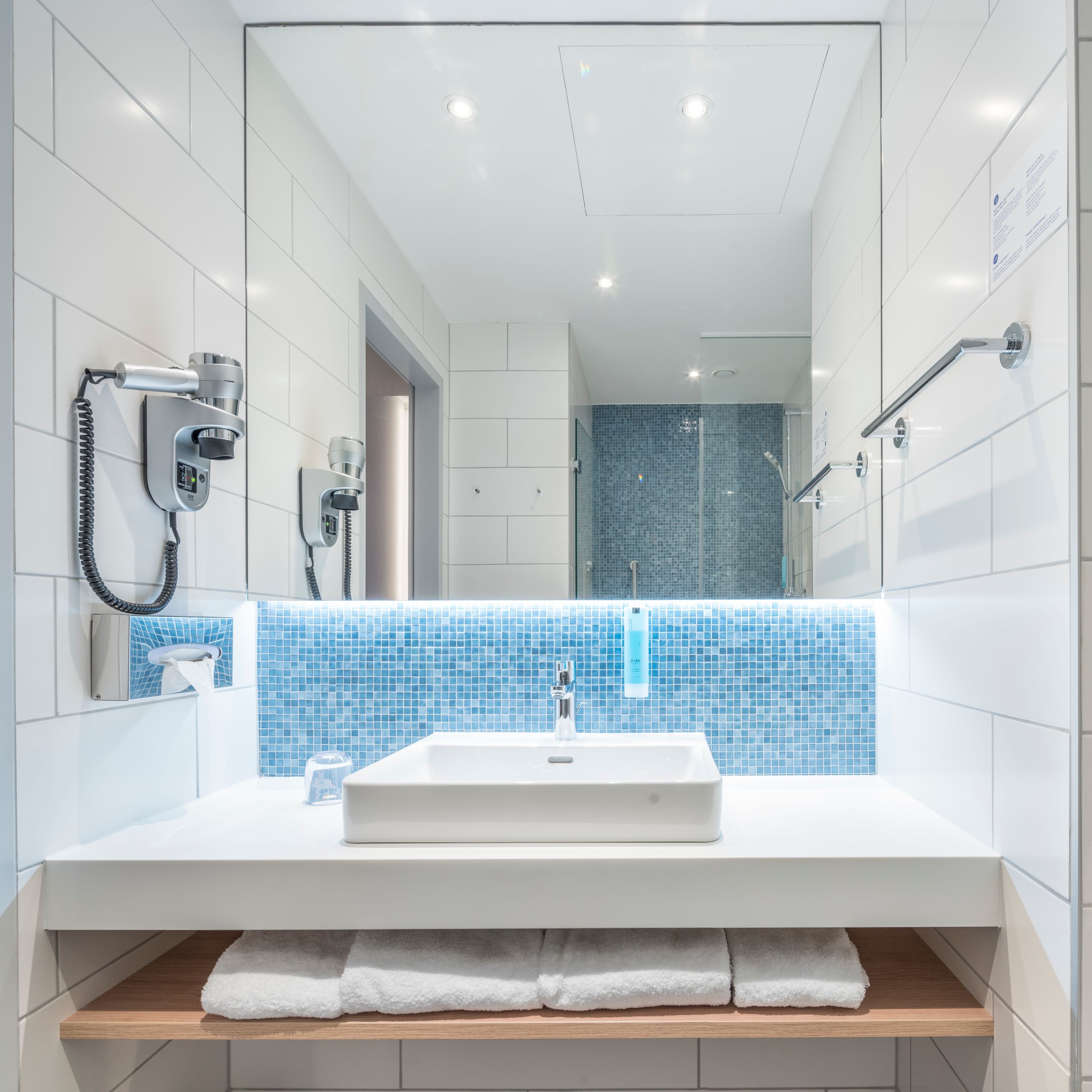 Holiday Inn Express Berlin - Alexanderplatz — 7