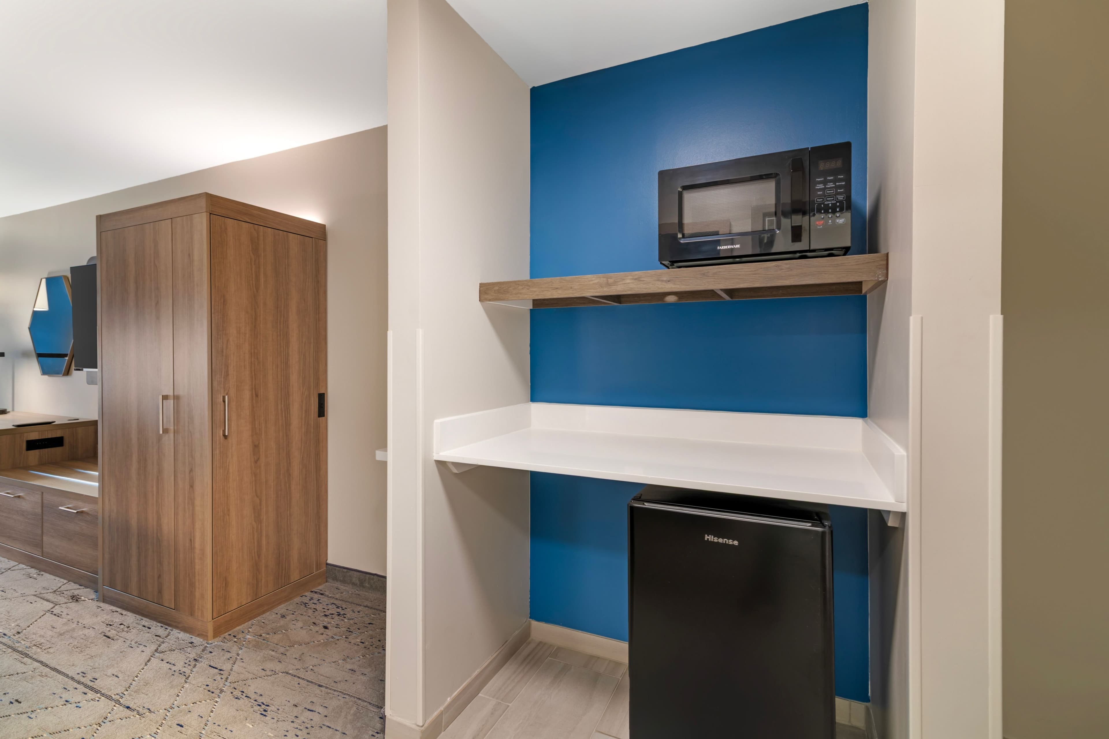 Holiday Inn Express Biddeford — 2
