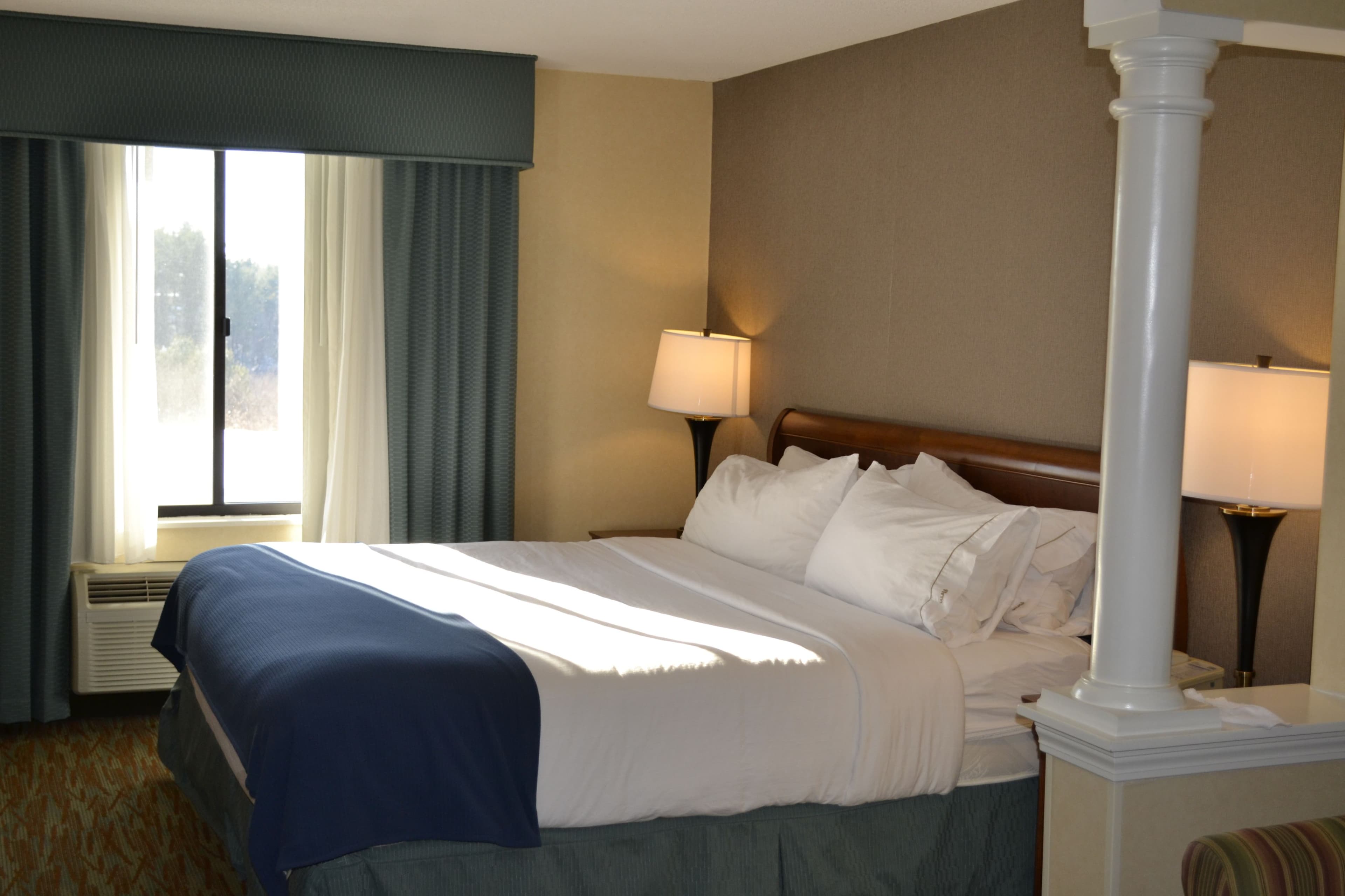 Holiday Inn Express Biddeford - Image 2