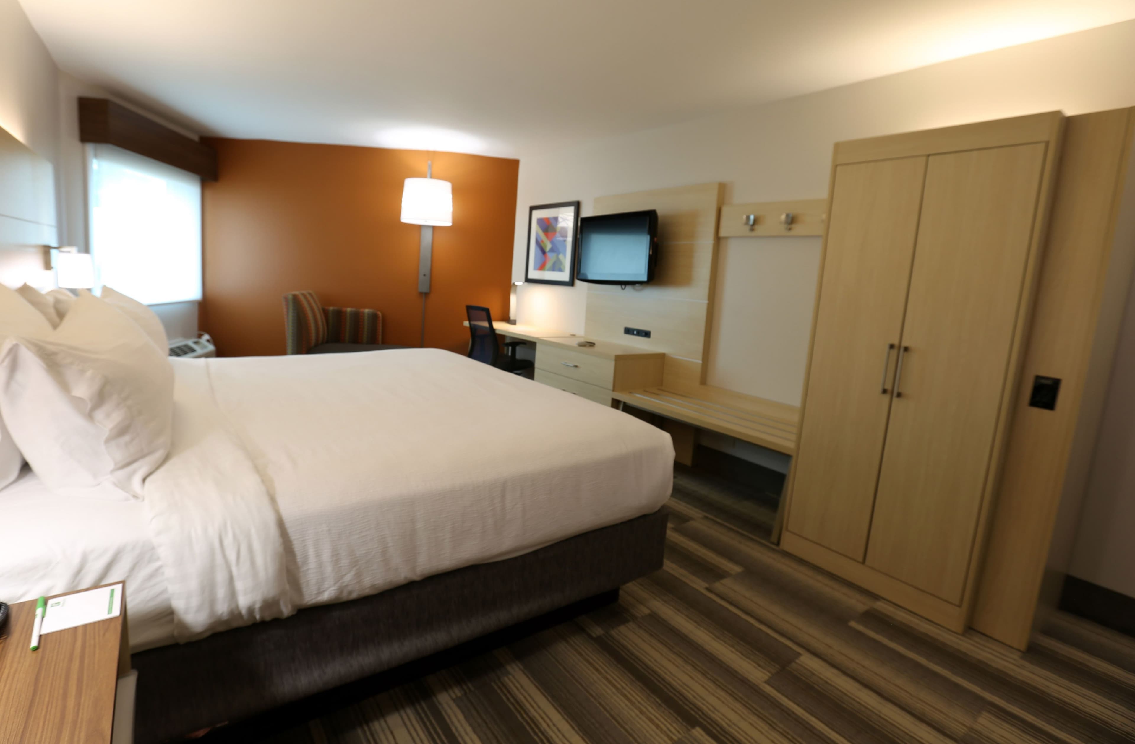 Holiday Inn Express Biloxi - Beach Blvd - Image 2