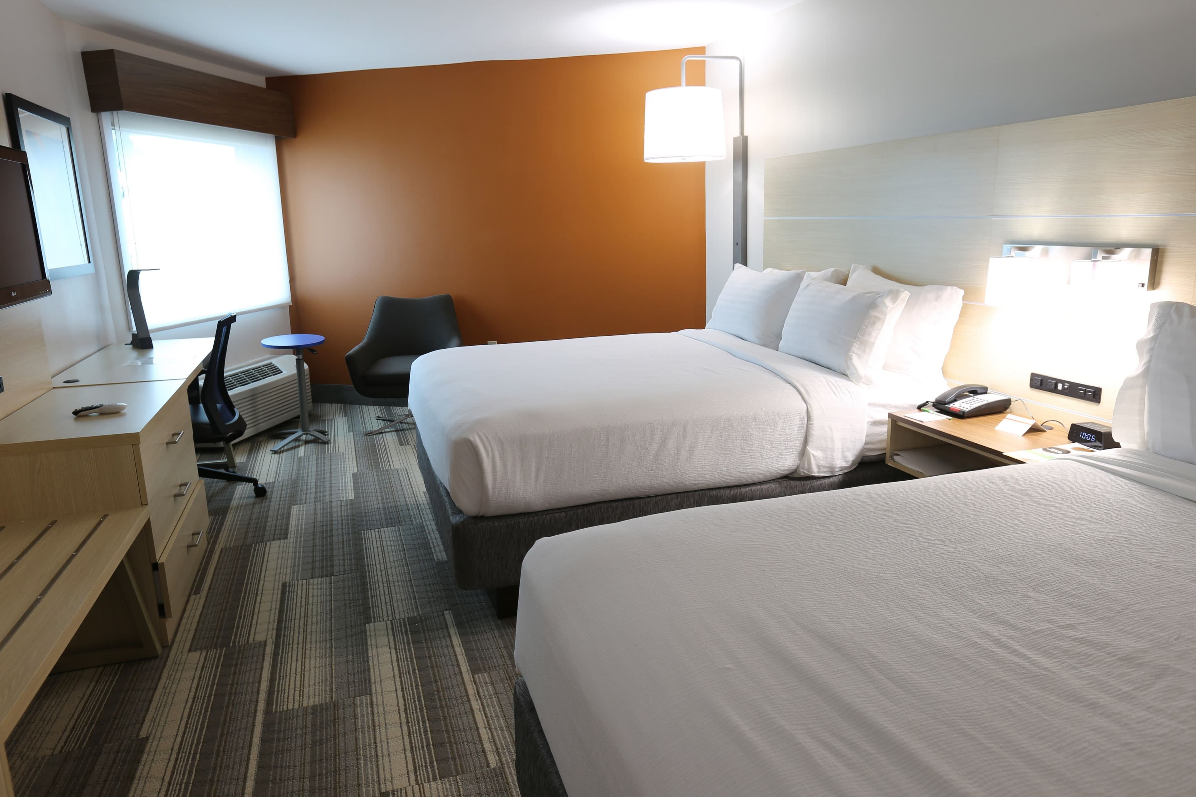Holiday Inn Express Biloxi - Beach Blvd — 12