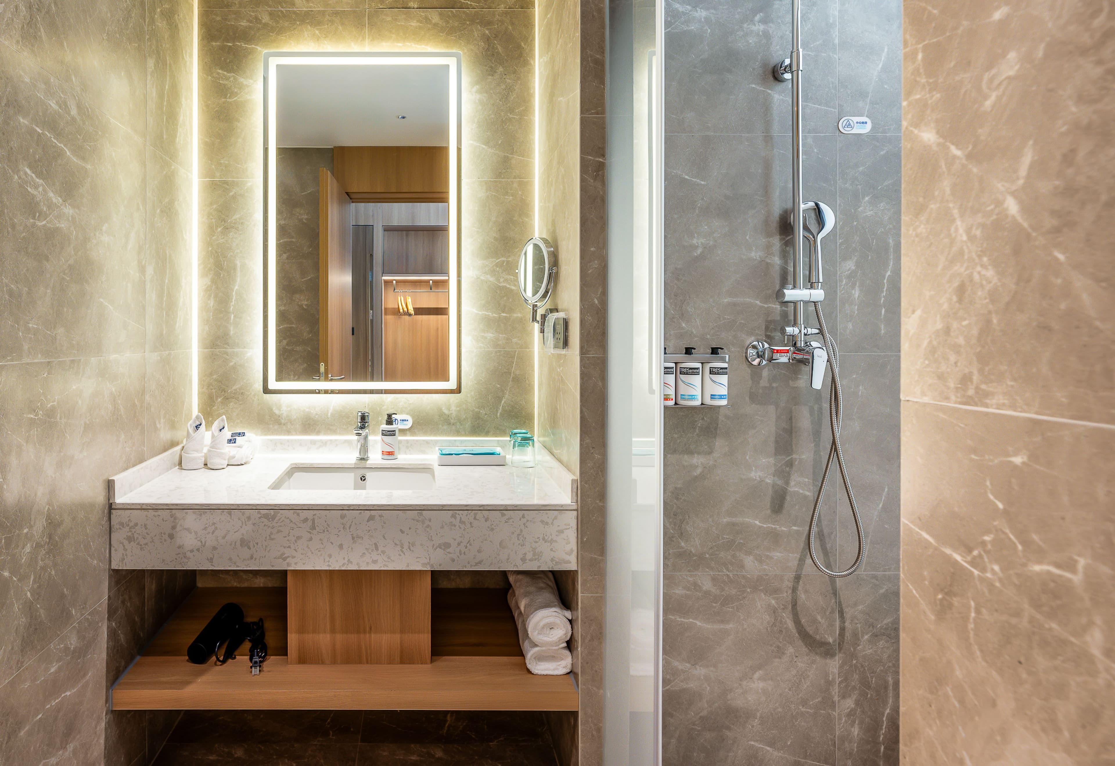 Holiday Inn Express Binzhou City Center - Image 3