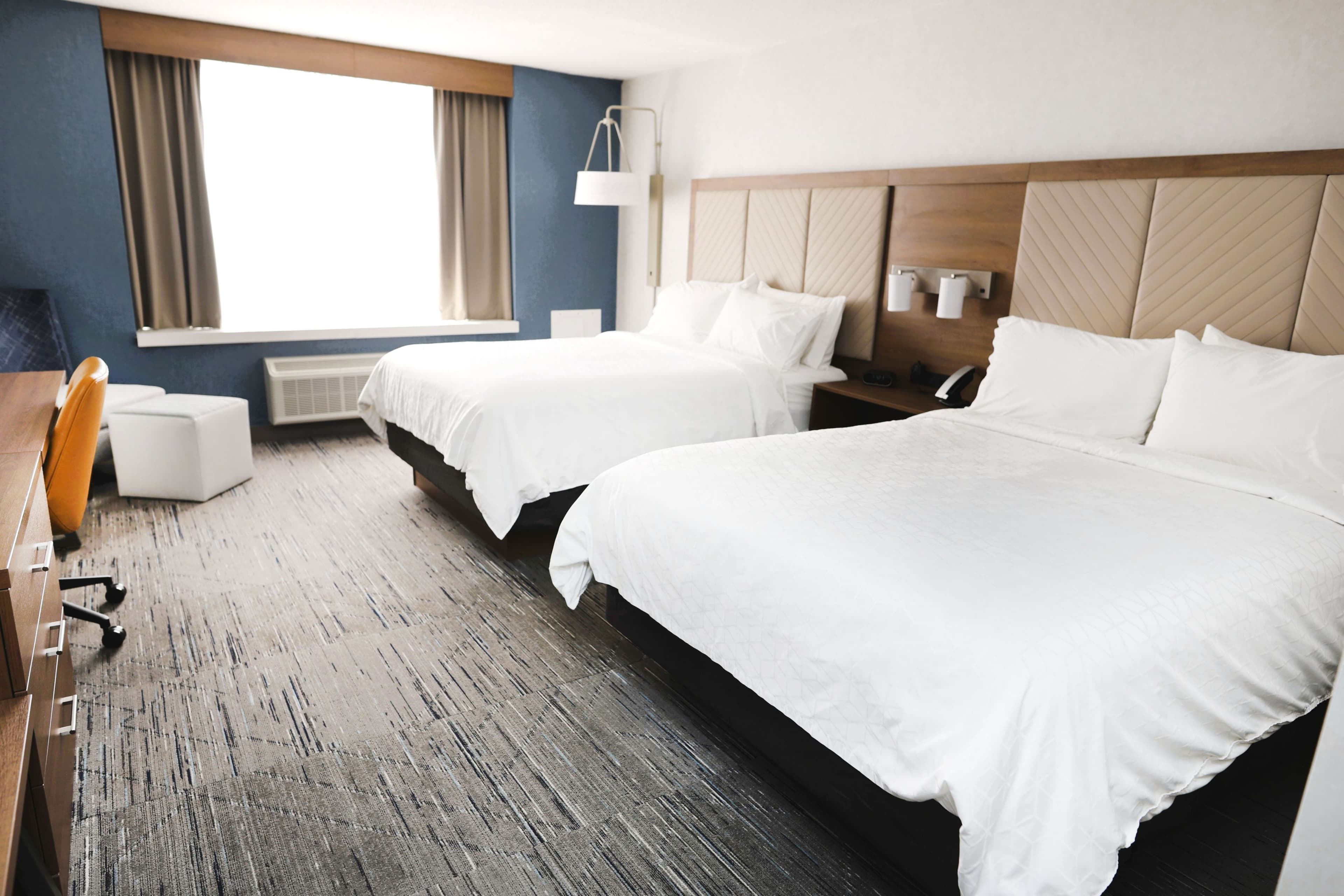 Holiday Inn Express Detroit-Birmingham - Image 4