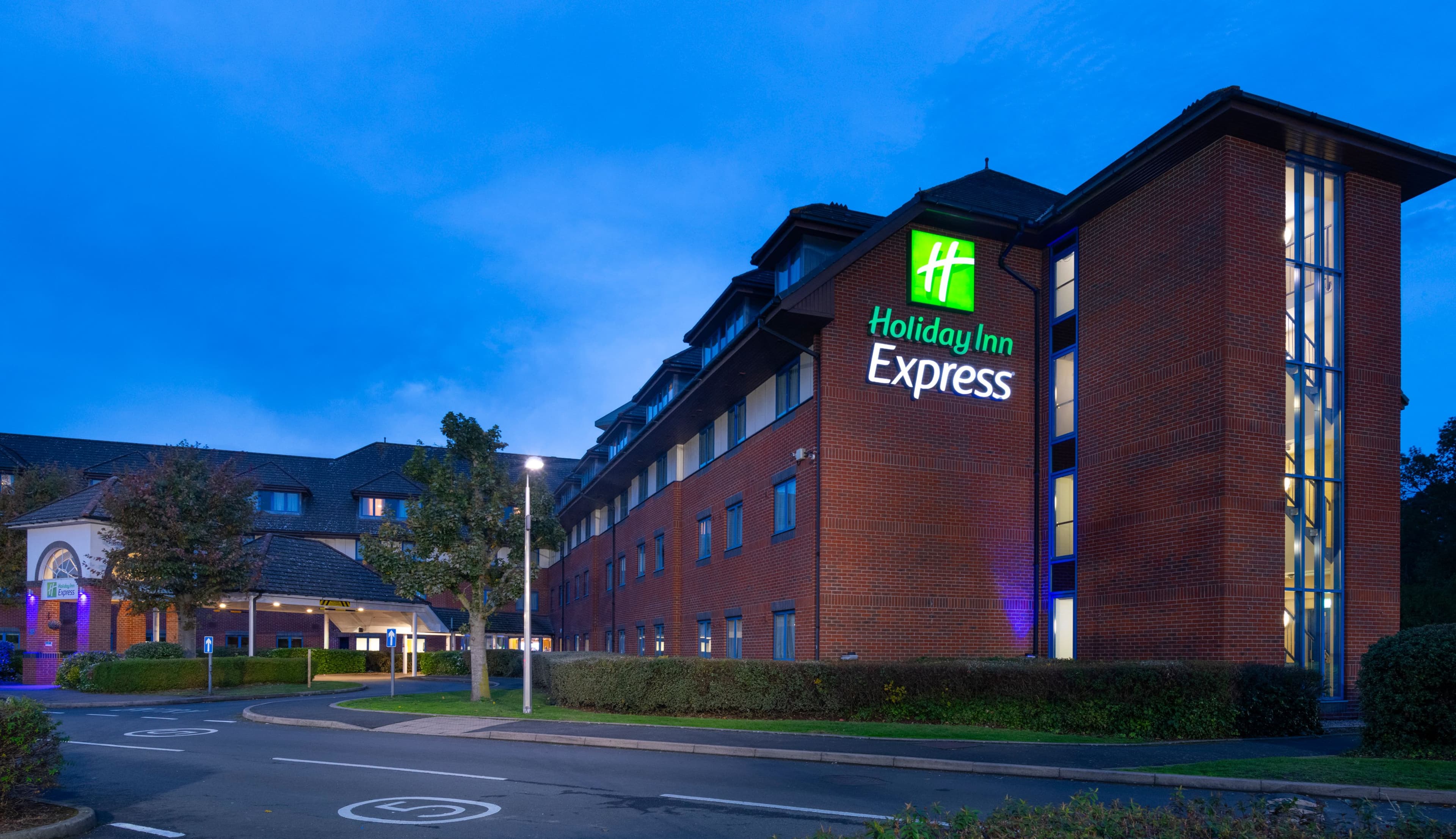 Holiday Inn Express Birmingham Airport NEC - Image 1