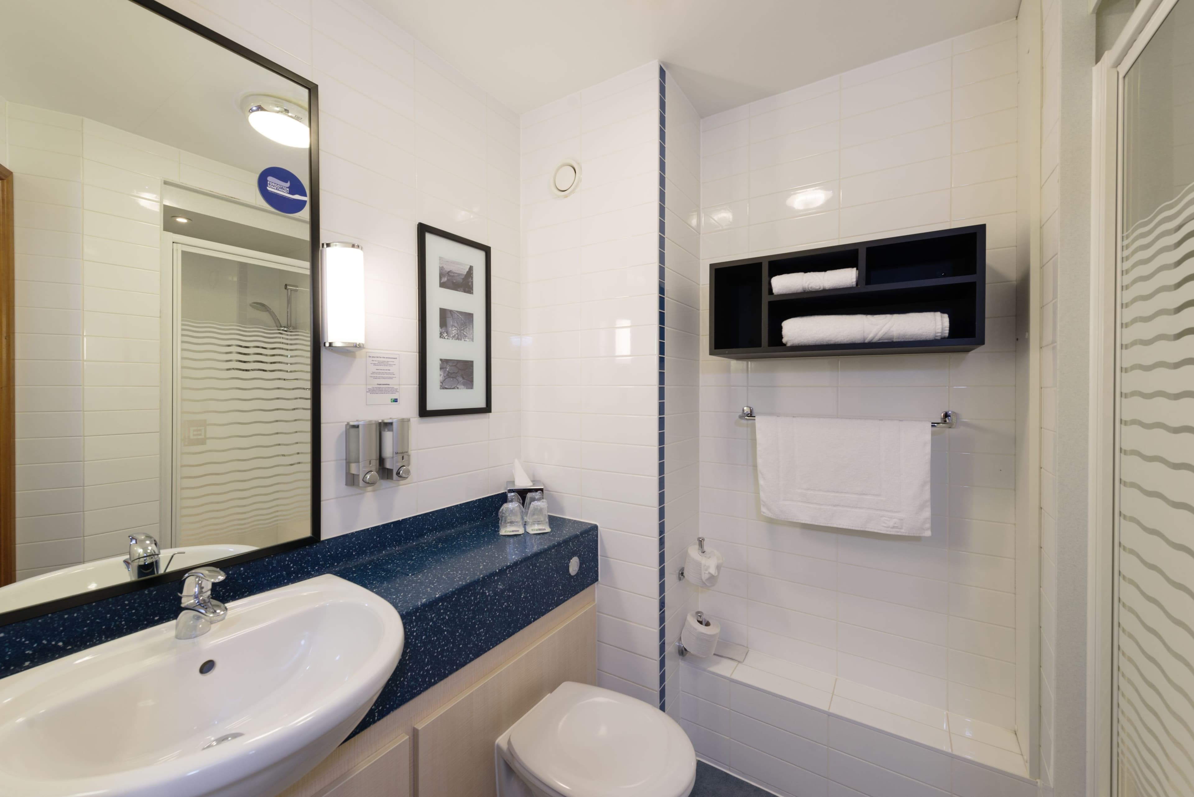 Holiday Inn Express Birmingham - Star City - Image 3