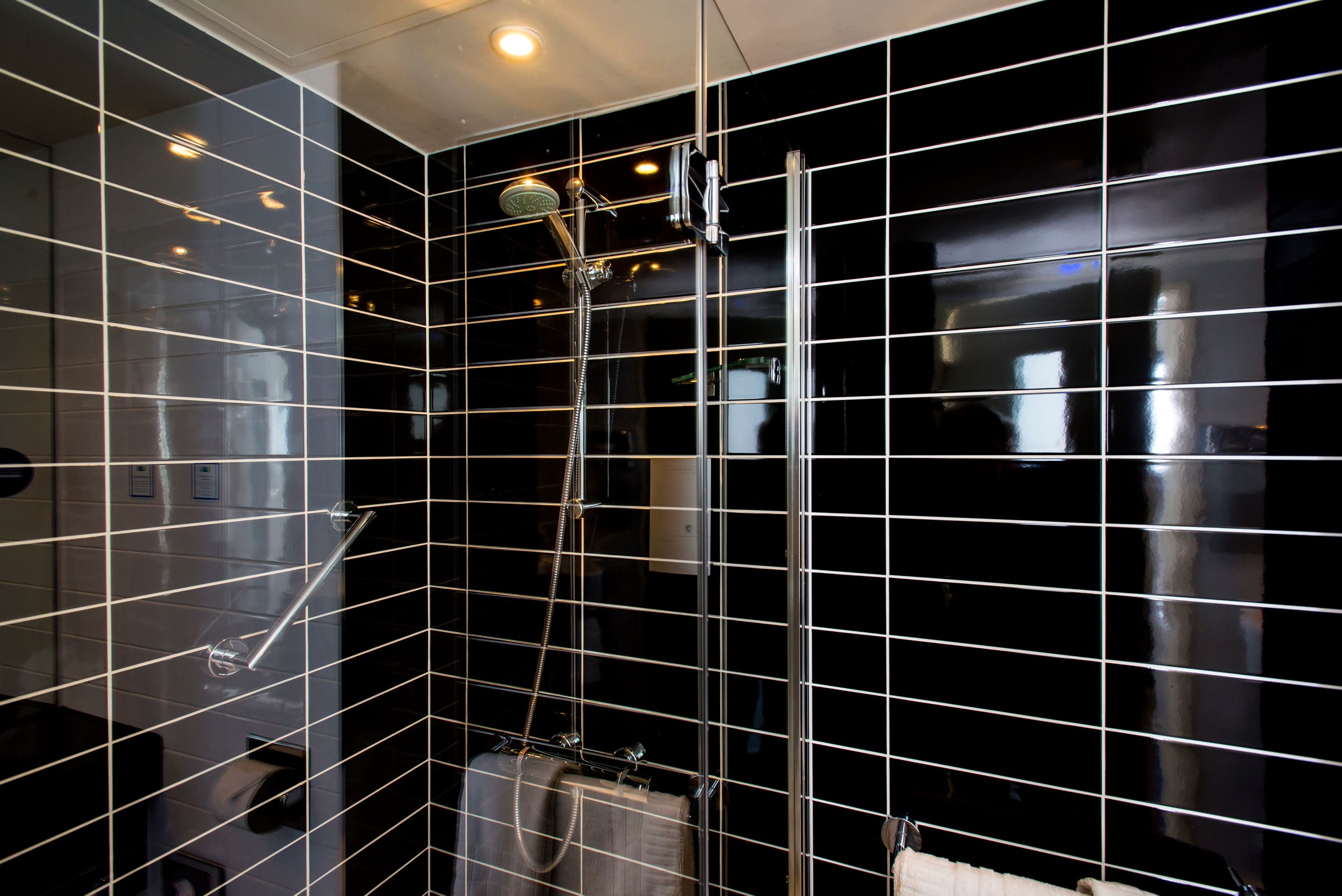 Holiday Inn Express Birmingham - Snow Hill - Image 4