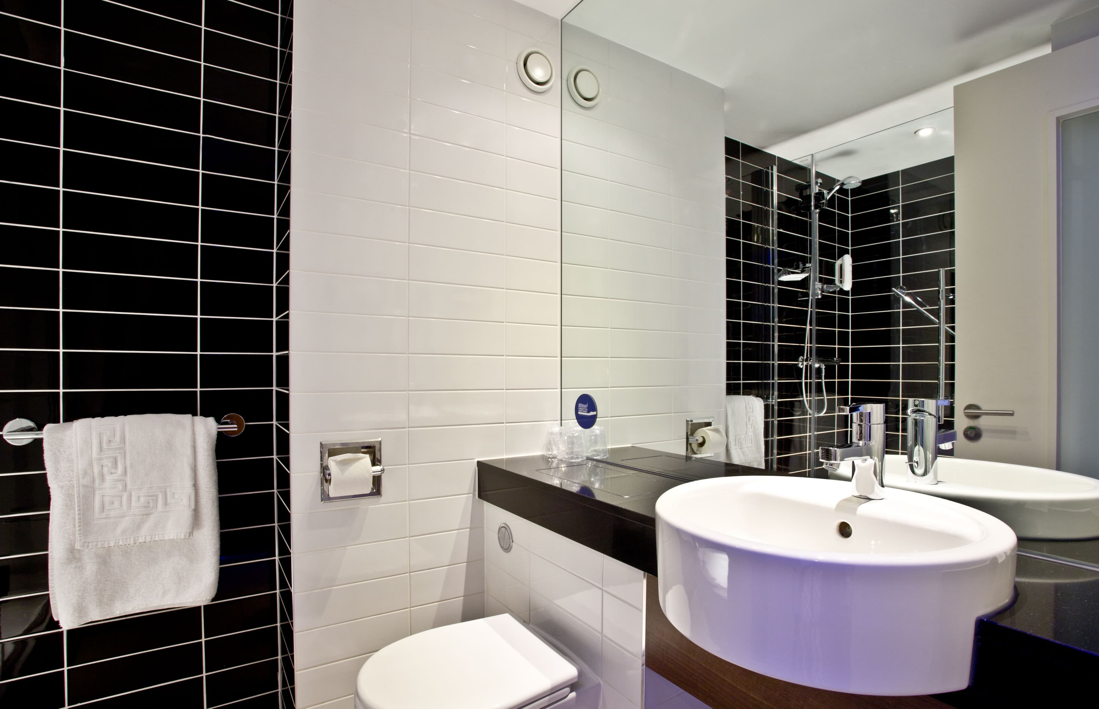 Holiday Inn Express Birmingham - South A45 — 7
