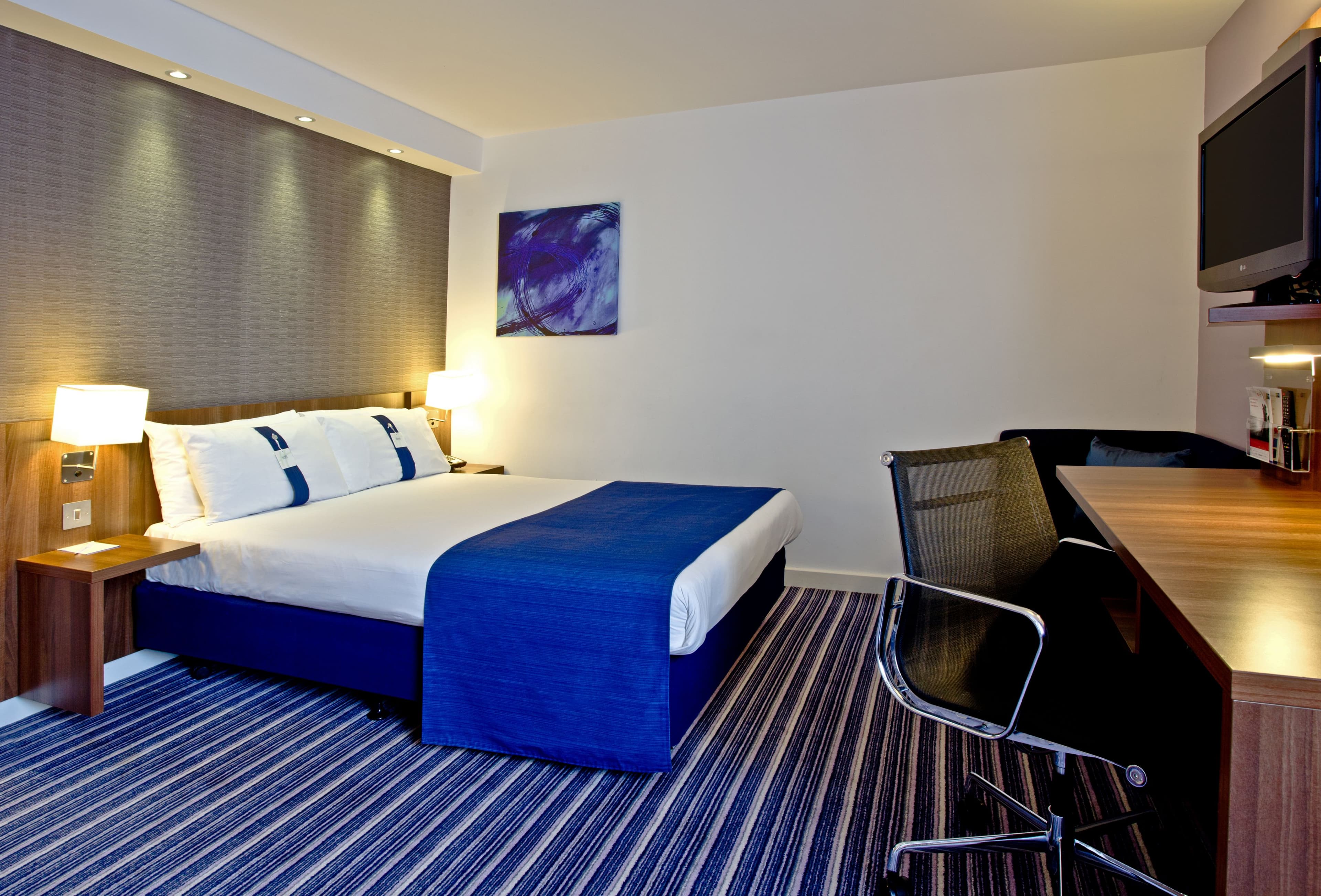 Holiday Inn Express Birmingham - South A45 — 8