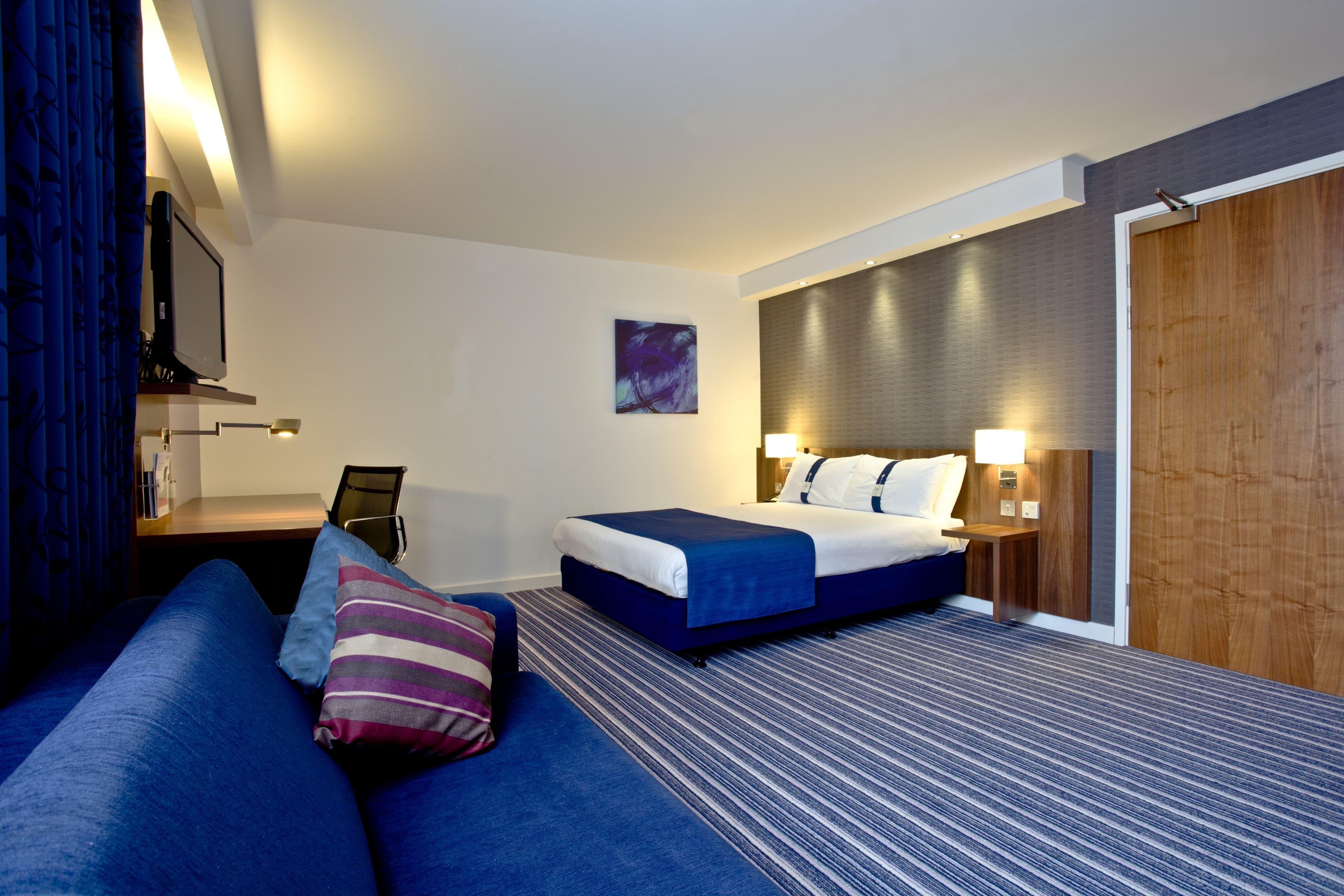 Holiday Inn Express Birmingham - South A45 — 10