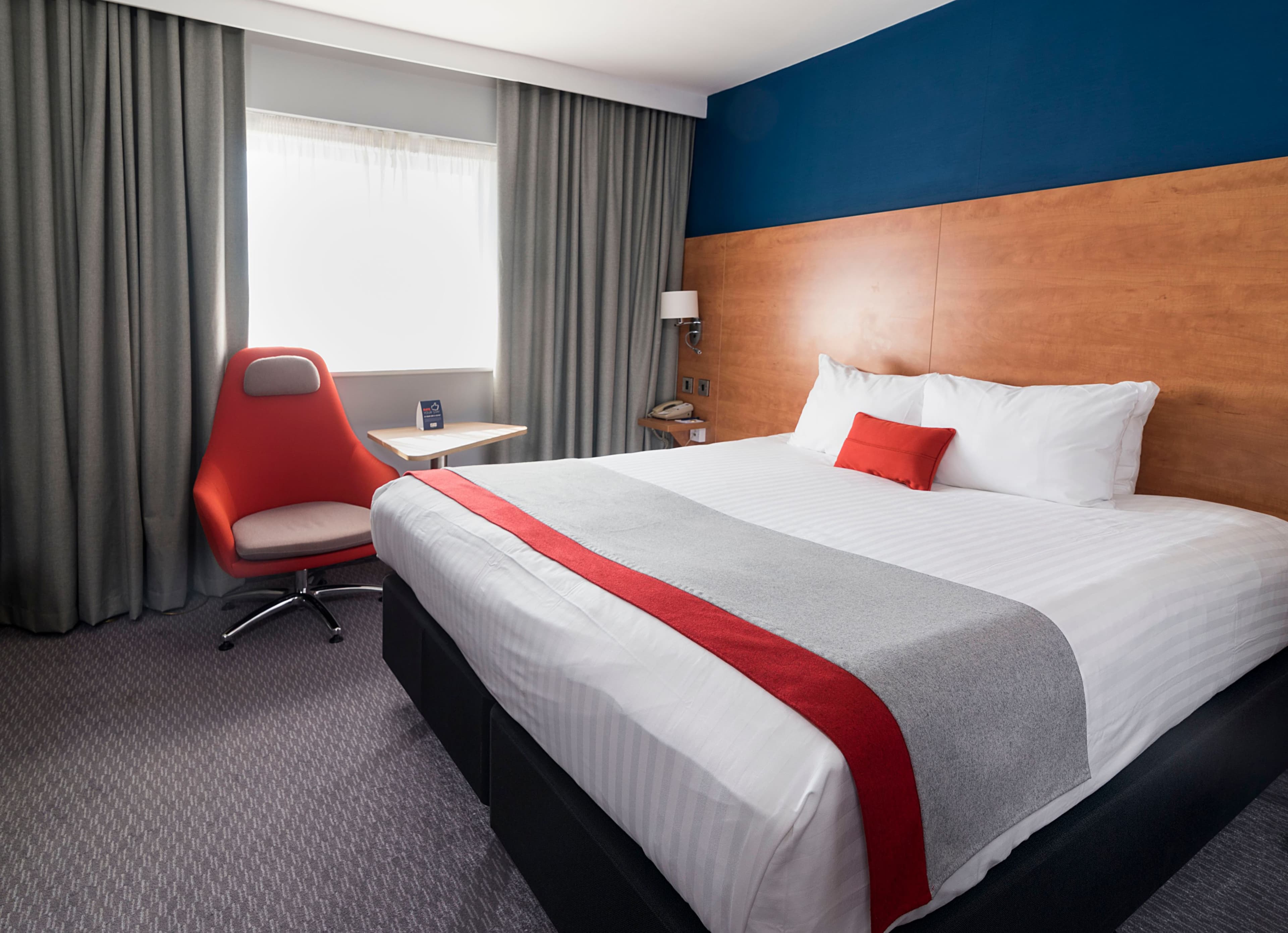 Holiday Inn Express Birmingham - Star City — 6