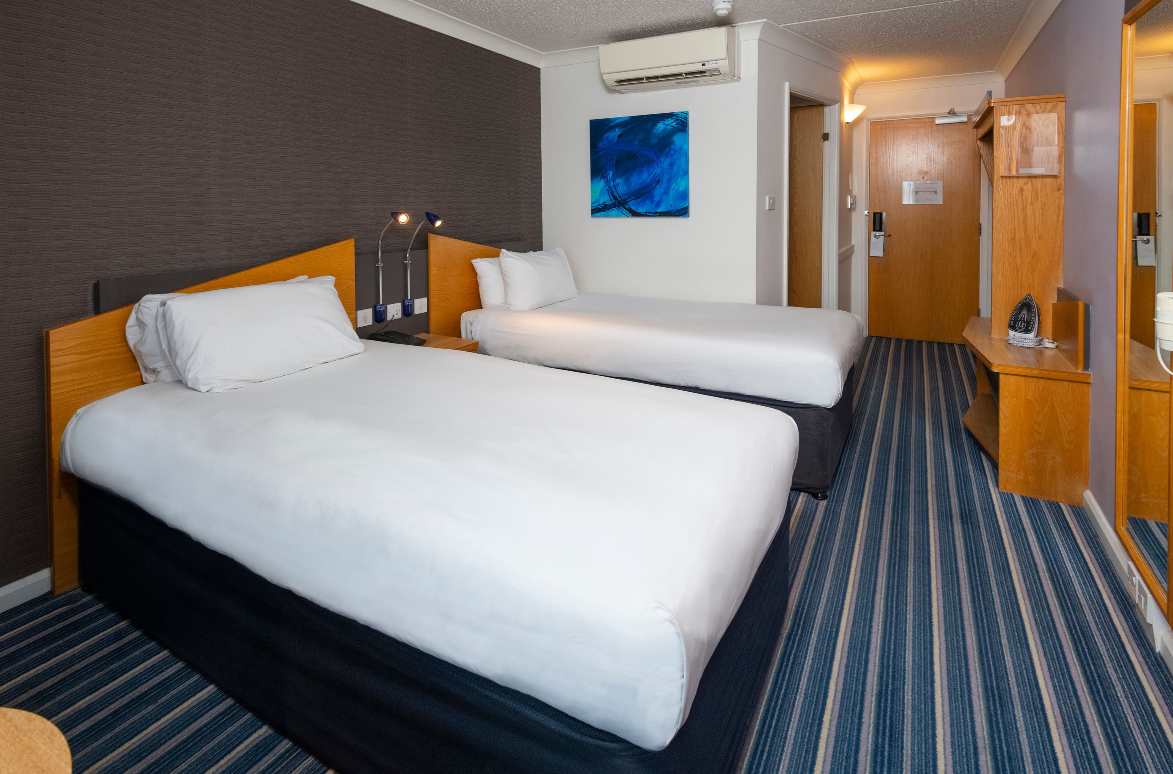 Holiday Inn Express Birmingham Airport NEC — 20