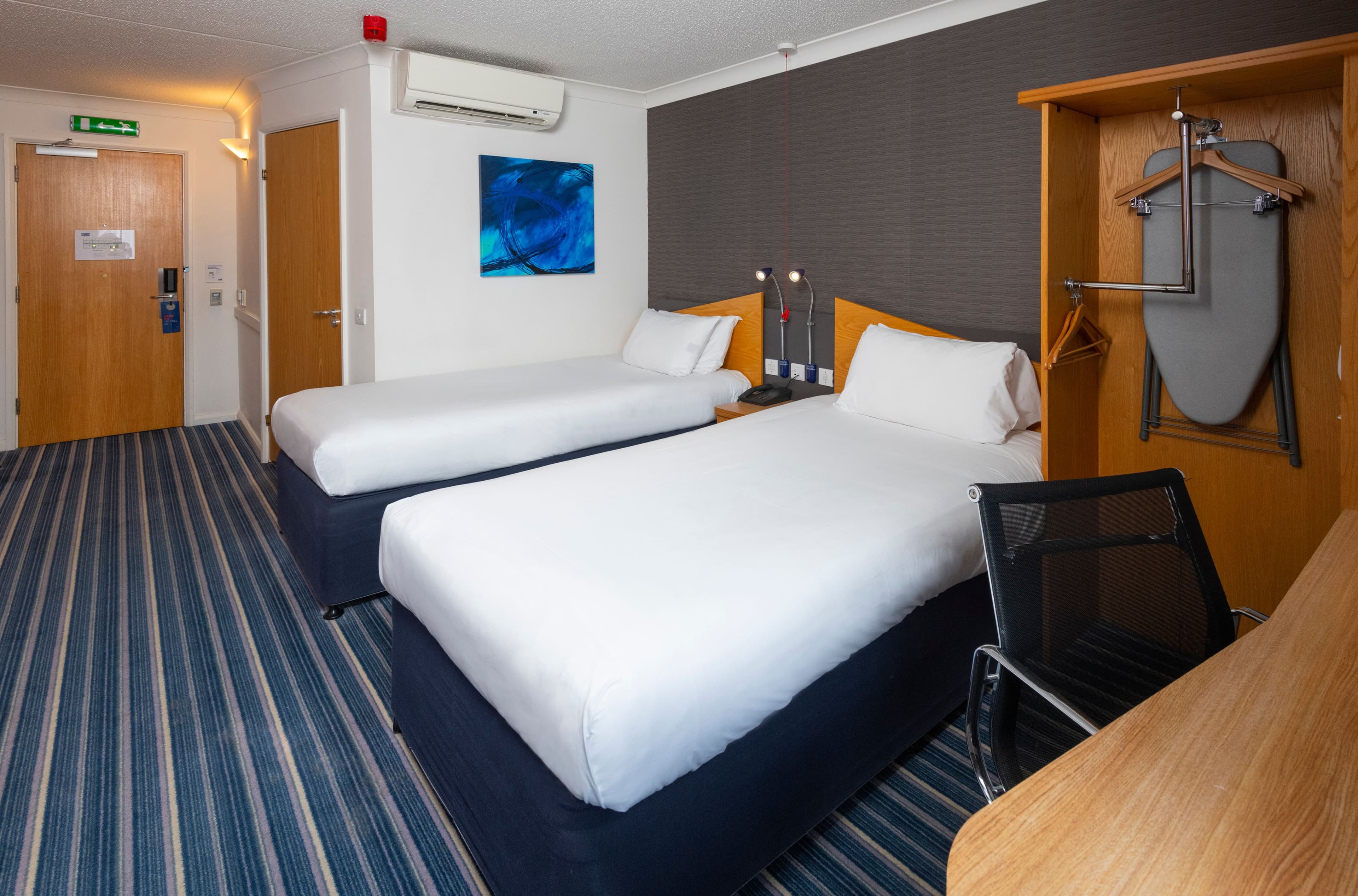 Holiday Inn Express Birmingham Airport NEC — 23