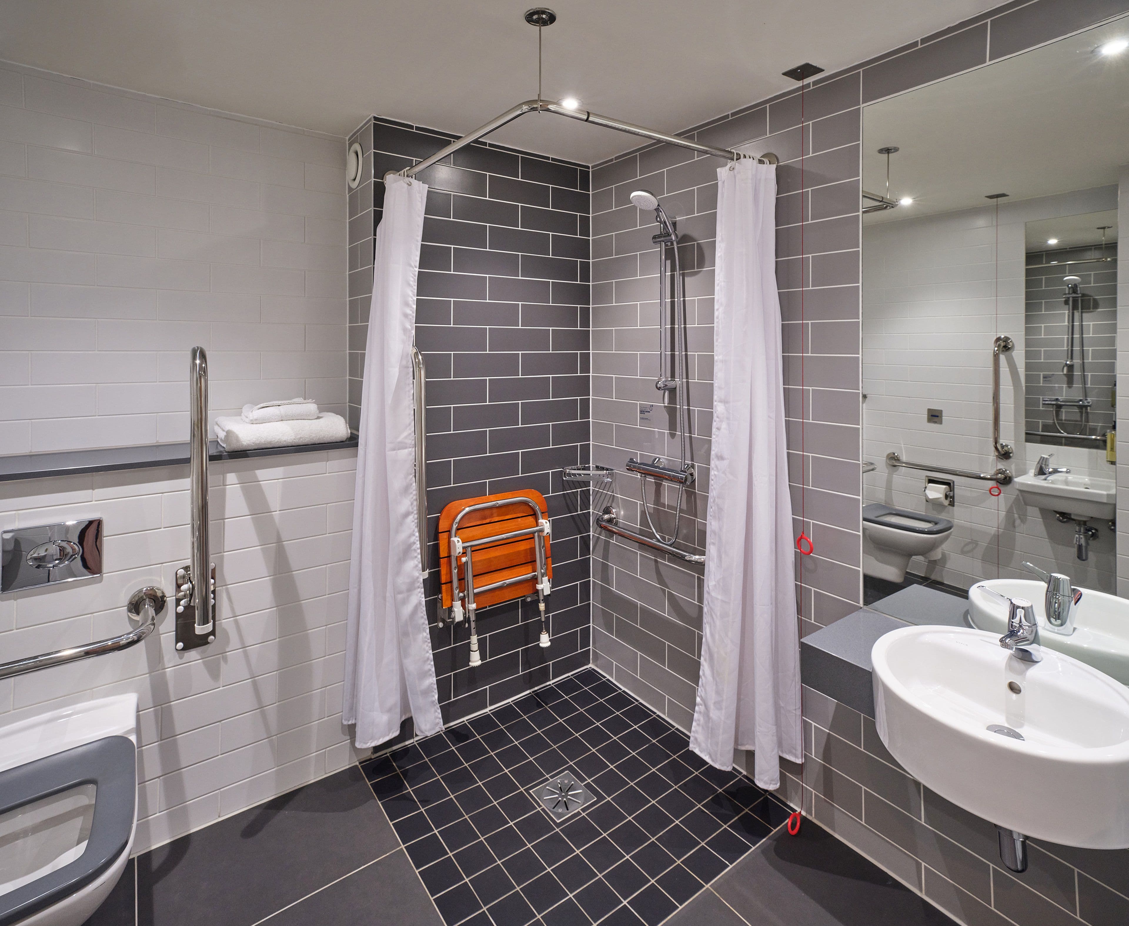 Holiday Inn Express Birmingham - City Centre — 12