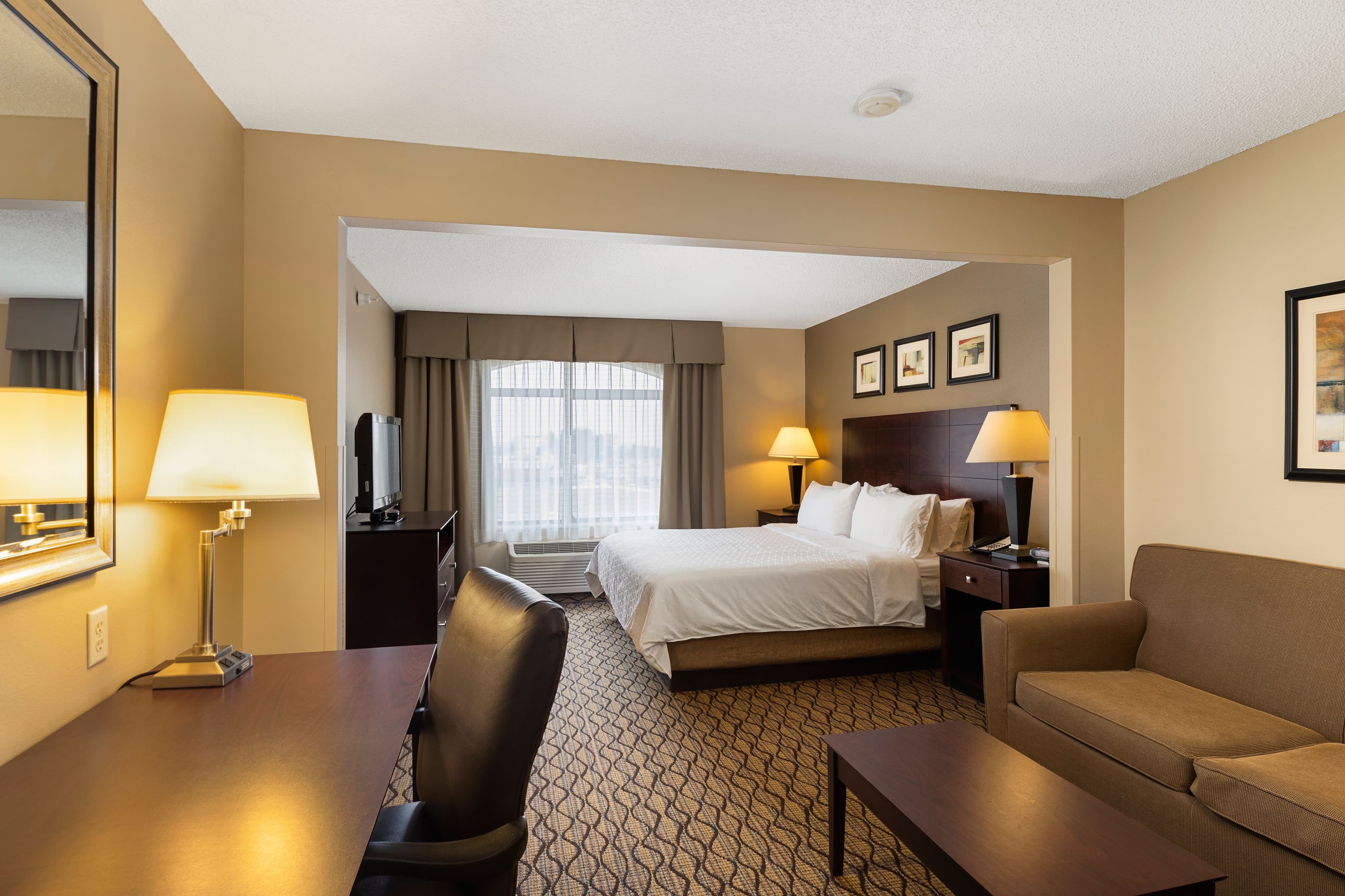 Holiday Inn Express Bloomington West — 2