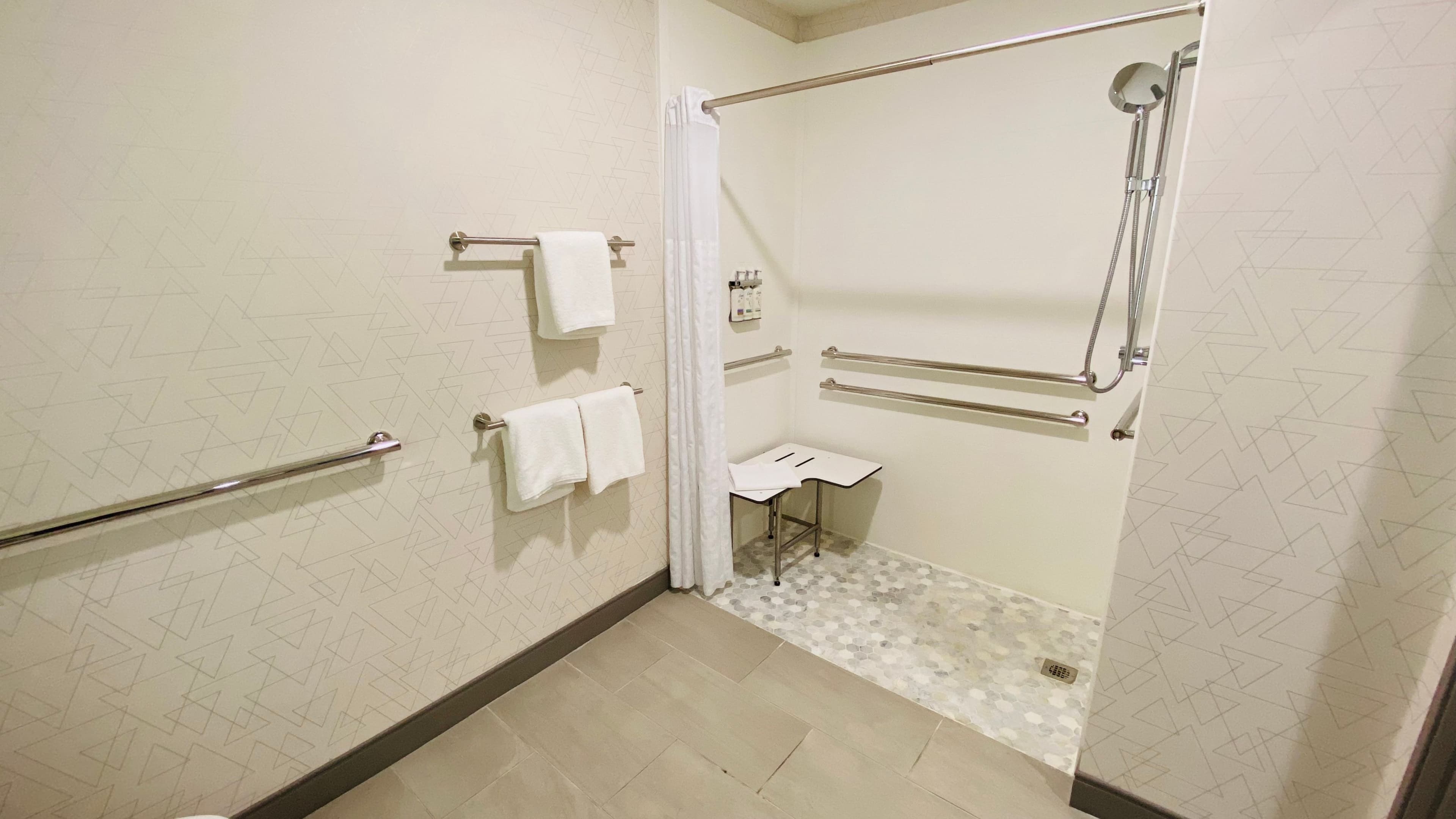 Independent (SPHC) Bluffton Inn & Suites — 6